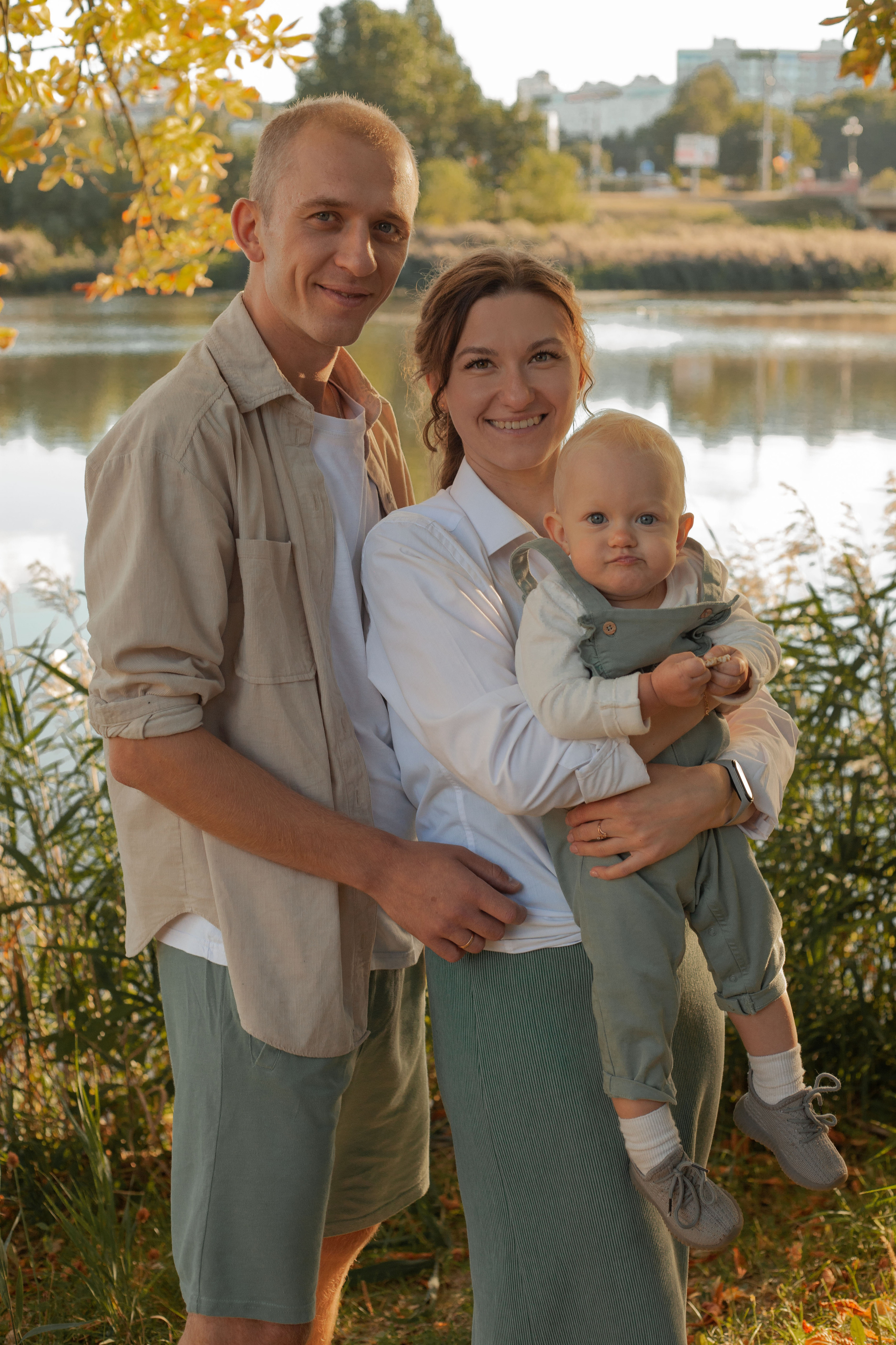 Семейная прогулка в парке. Фотограф видеограф Ольга Василевская