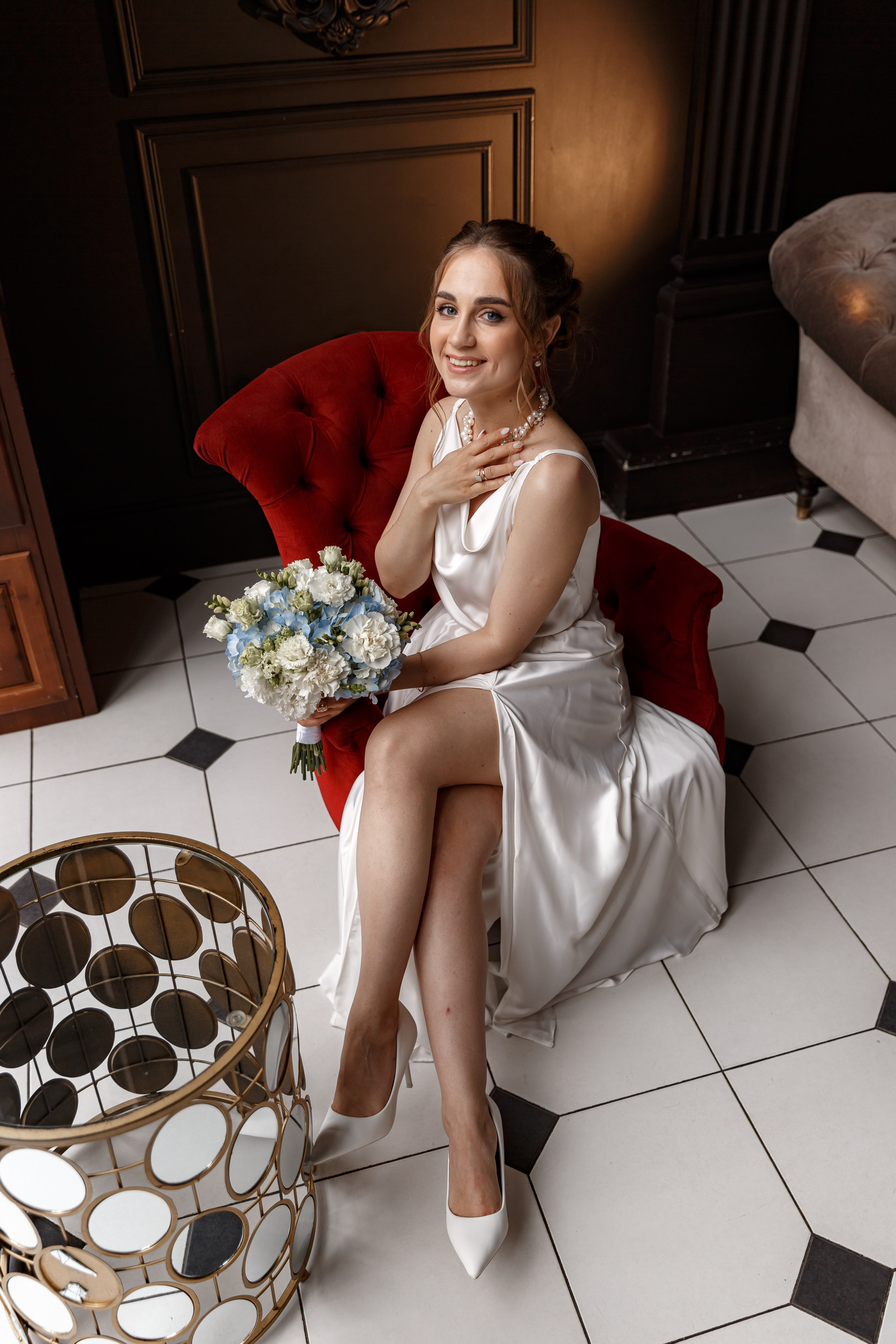 Свадебная фотосессия в городе и в фотостудии. Свадебный фотограф Москва и МО Сергей Киржаев