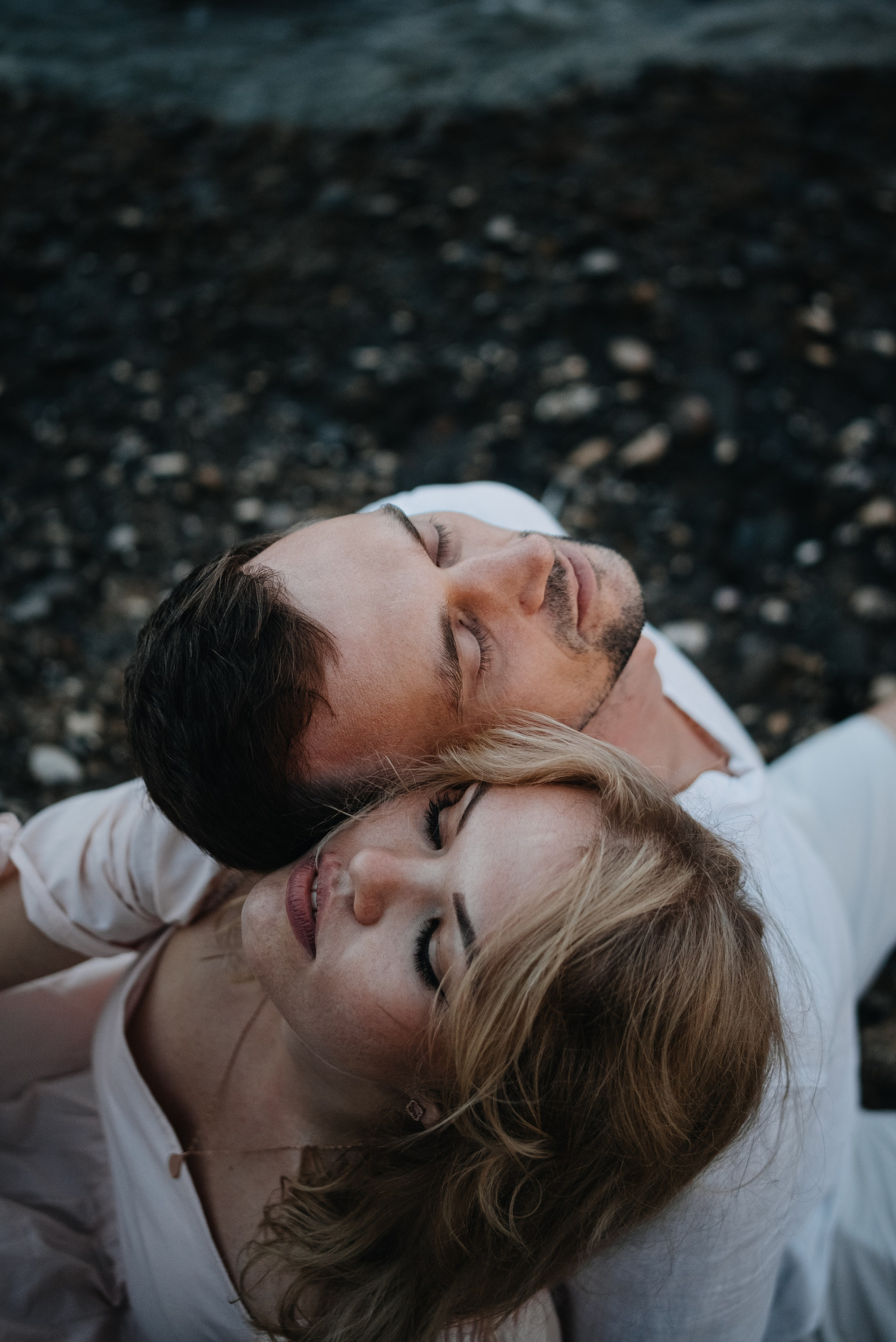 Съемка пары на море. Портретный и свадебный фотограф в Тбилиси • xeniqo