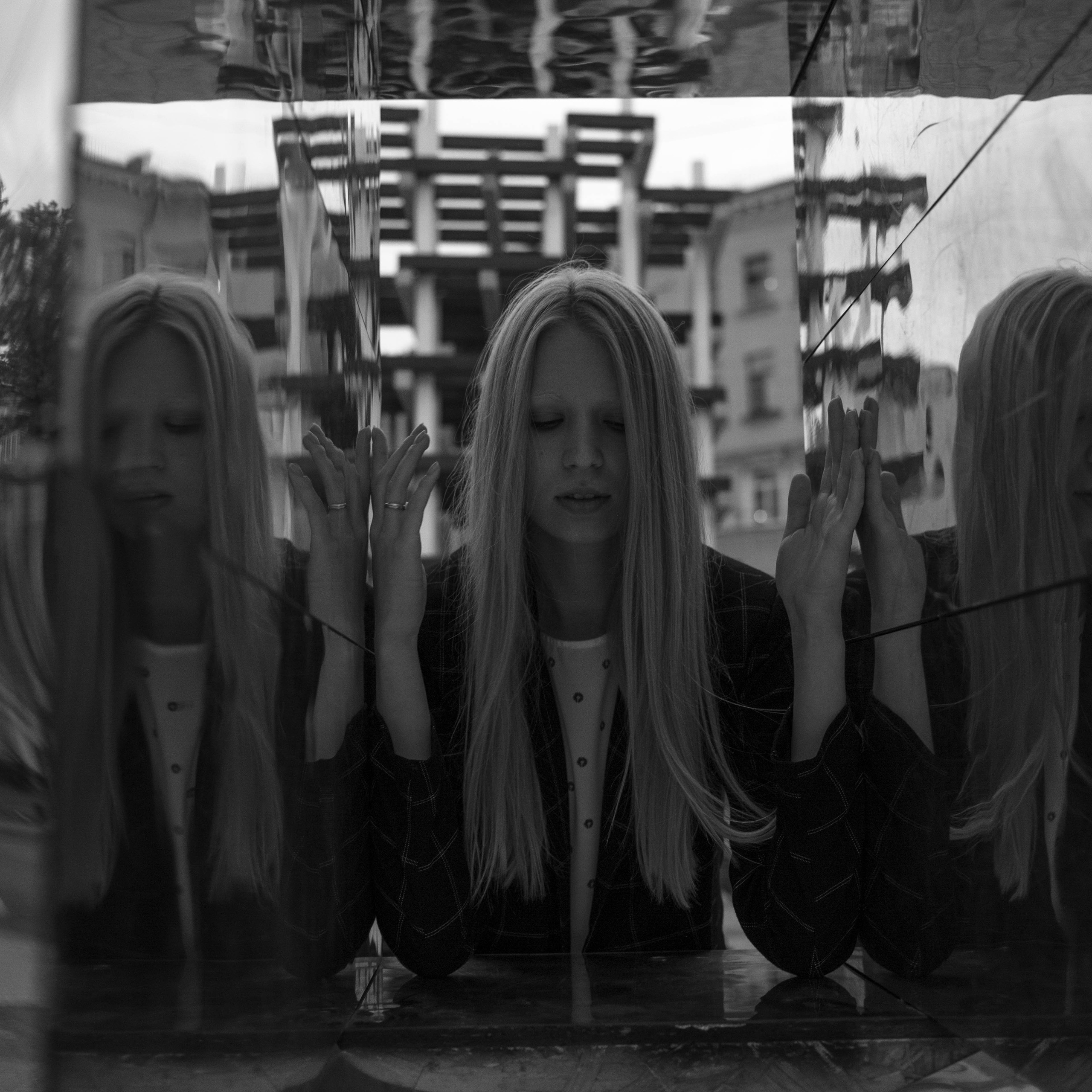 Kate. Street photo. VICTORIA SHU