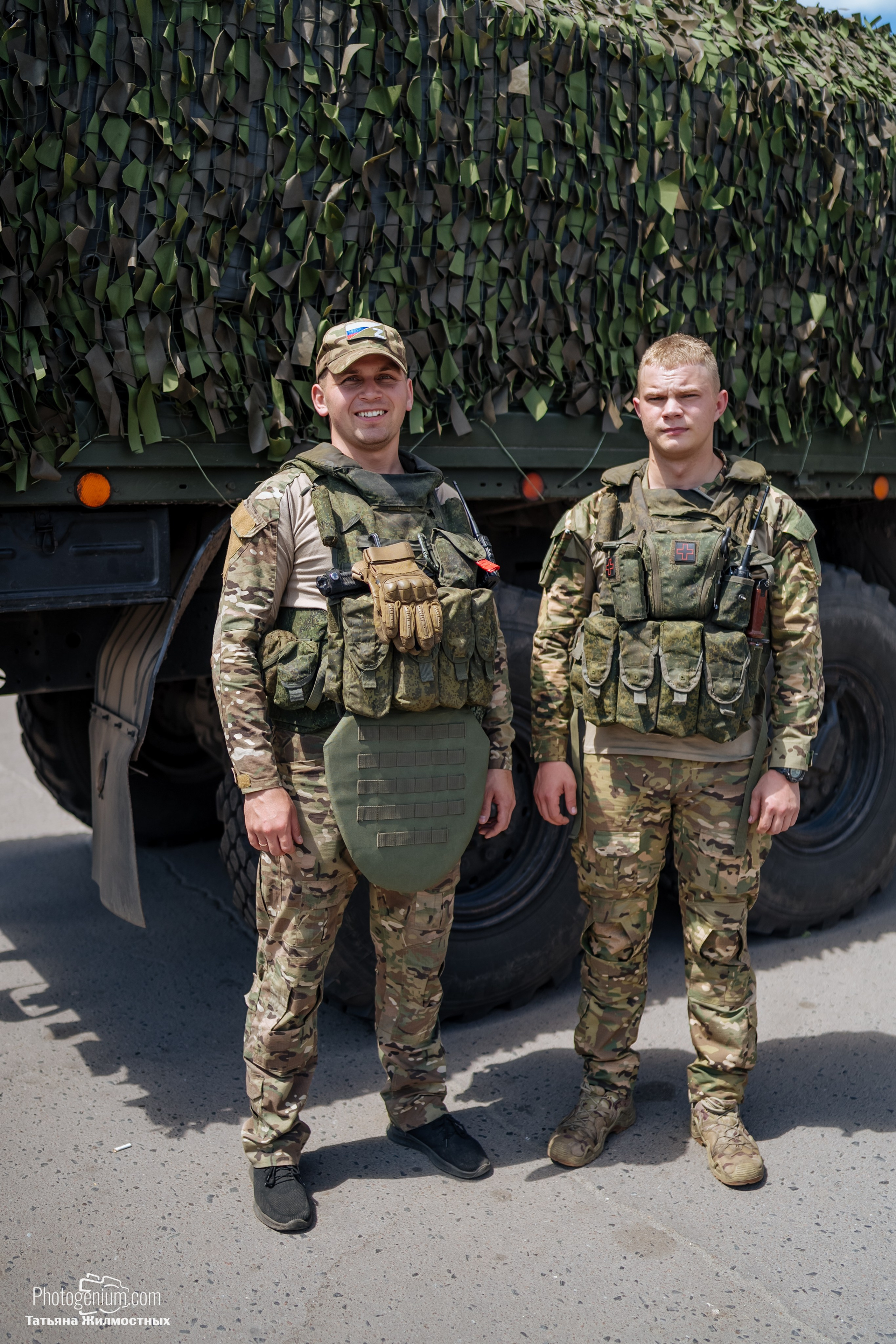 8 июня «Патриоты из Курска» сбор гуманитарной помощи у кинотеатра «Родина». Фотограф Нижний Новгород Татьяна Кейод
