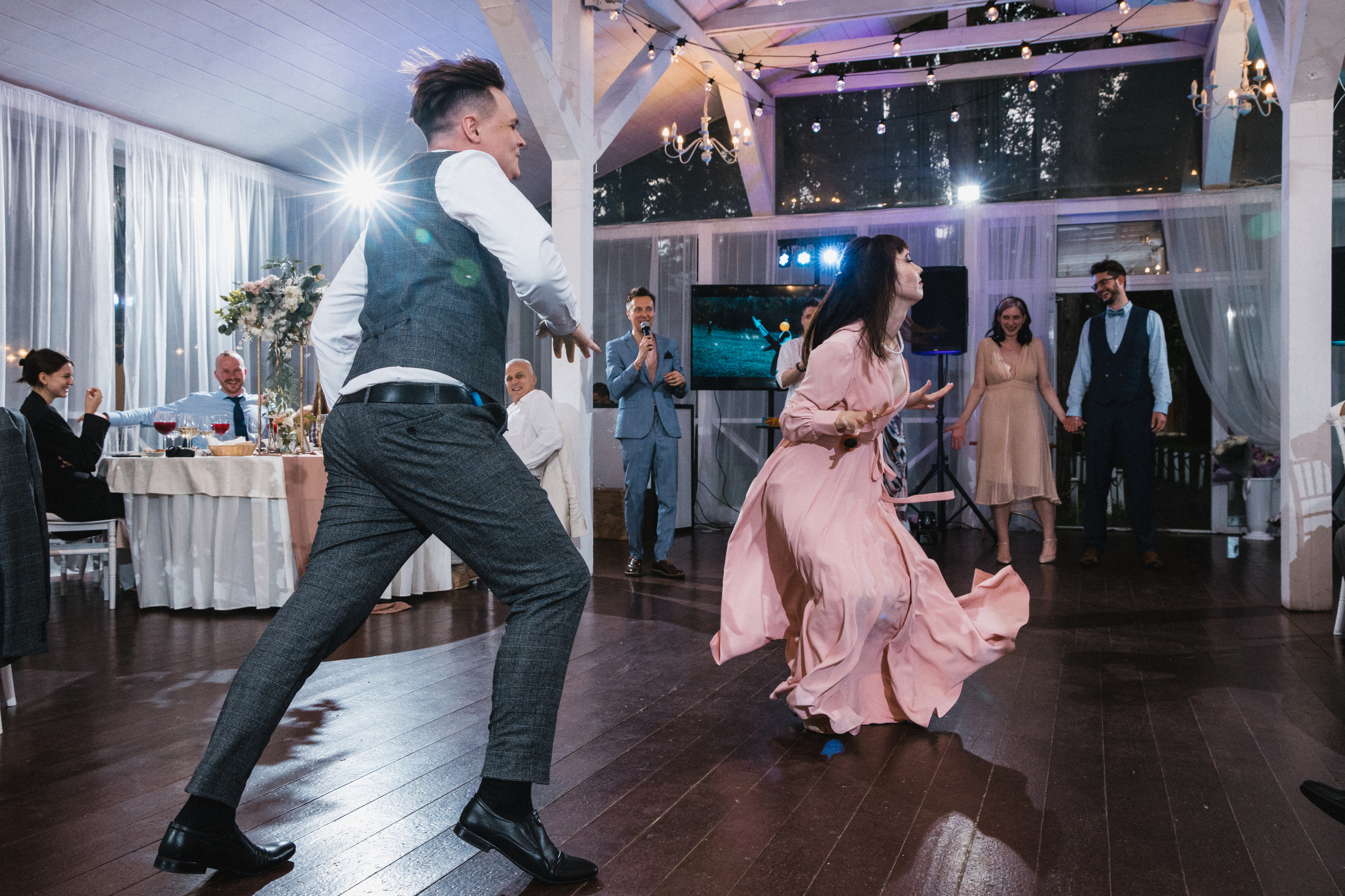 Надя и Юра. Ведущий на свадьбу в Москве Зубков Алексей