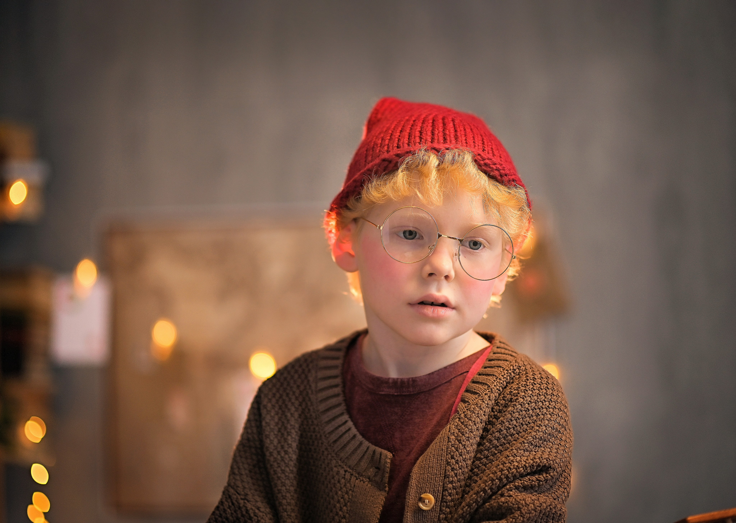 Добрые волшебники готовят новогодние подарки. Фотографы крещения/венчания  Красноярск Татьяна и Вячеслав Переваловы