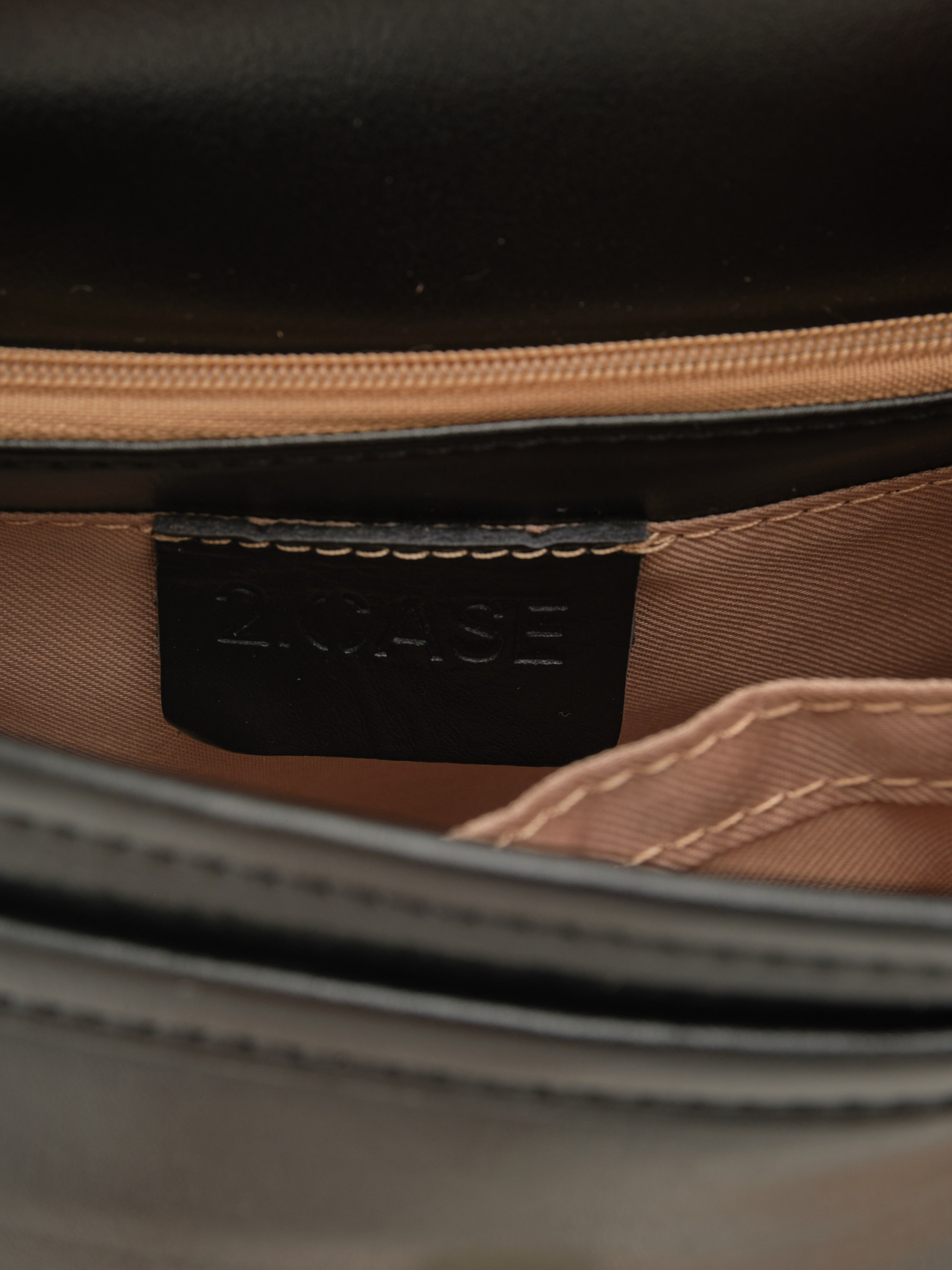 Съемка для маркетплейса, сумки / фотоаппарат. Привет) Меня зовут Анита и я фотограф из Сургута