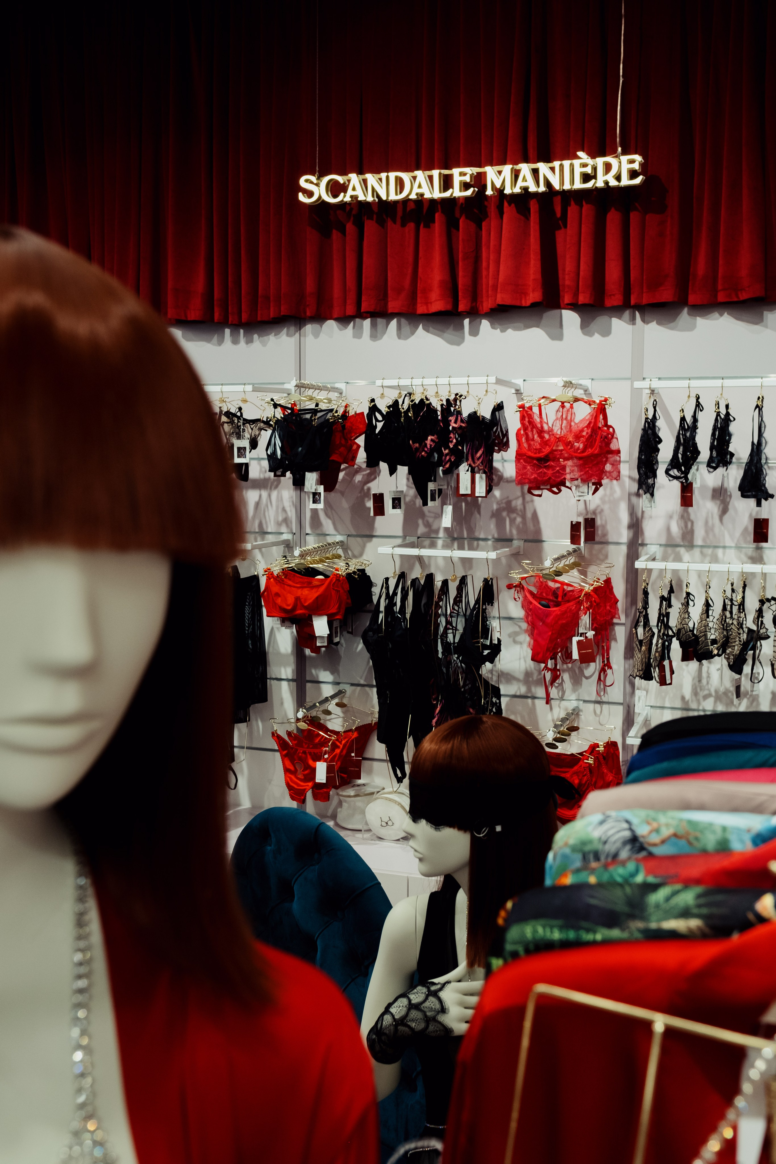 SCANDALE MANIERE. Репортажный и портретный фотограф в Москве Илья Спиридонов