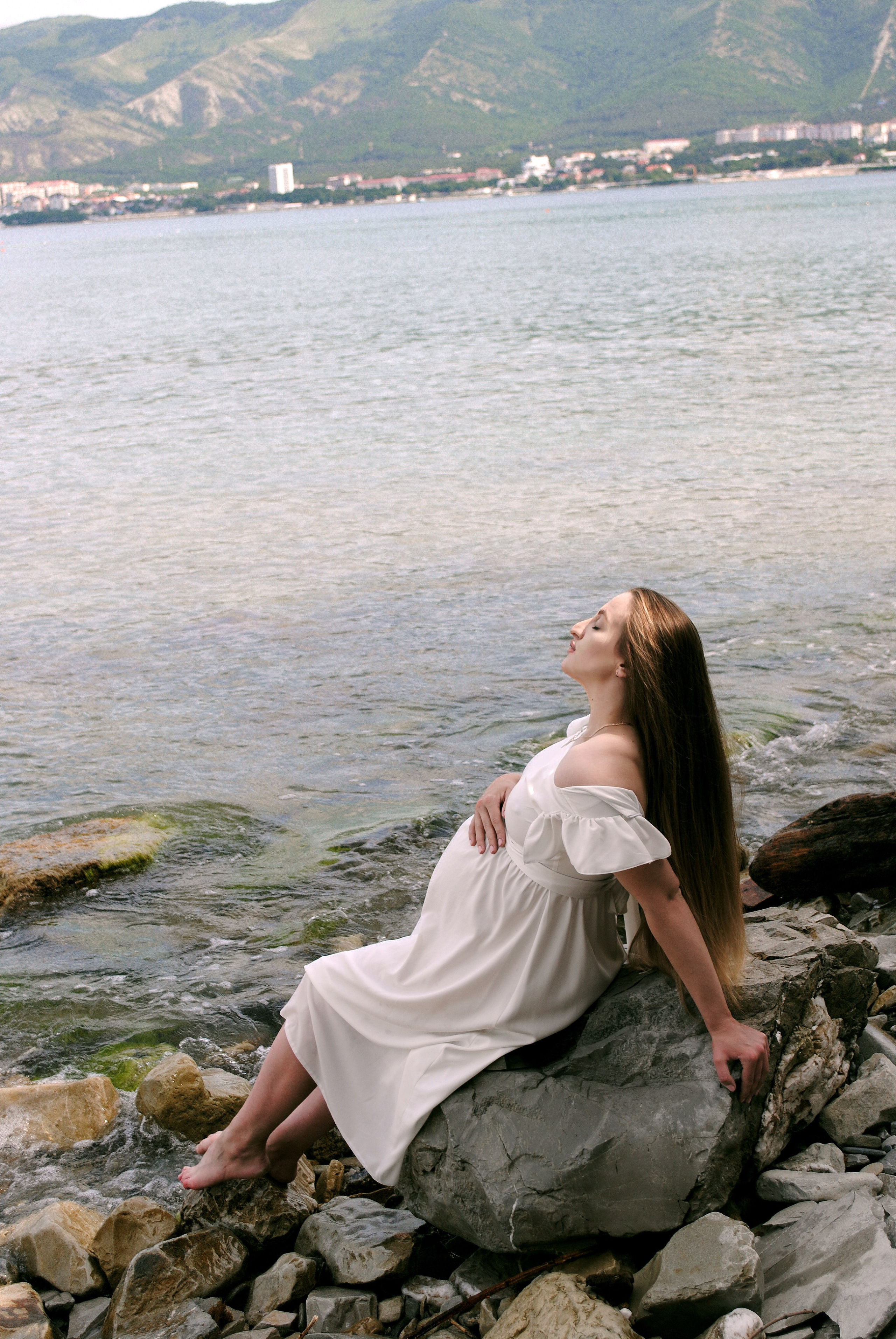 Беременность на берегу моря. Фотограф Мария Мусаелян