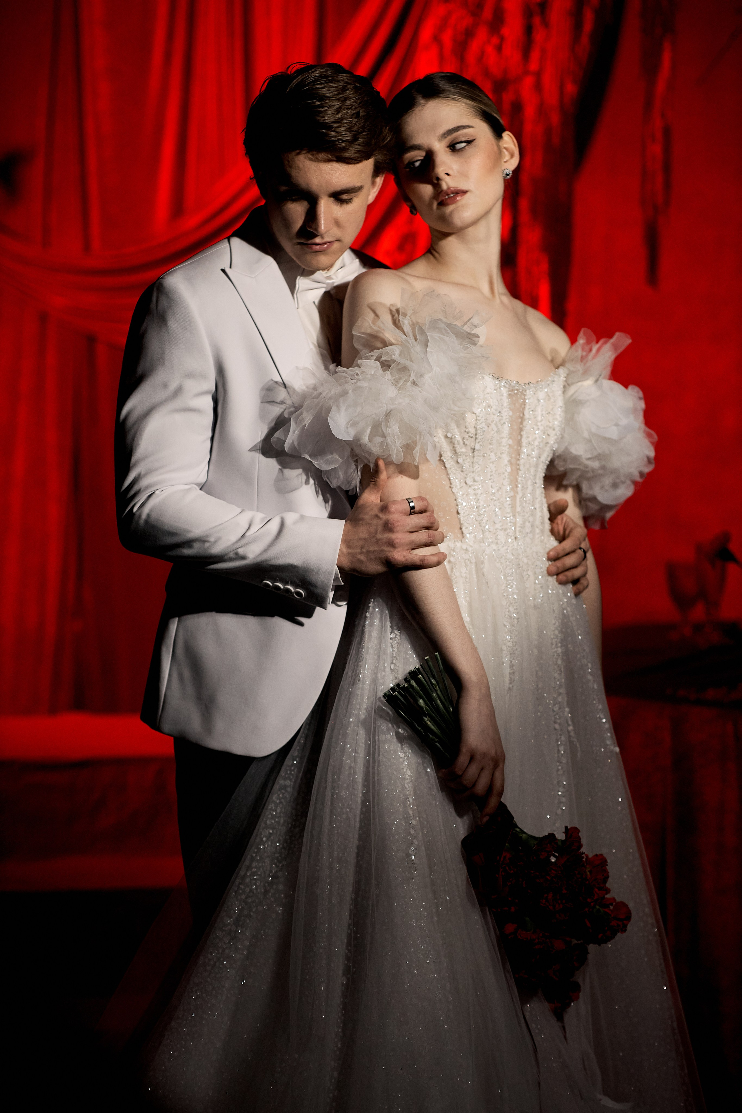 Red. Свадебный фотограф в Красноярске Владимир Ятмасов