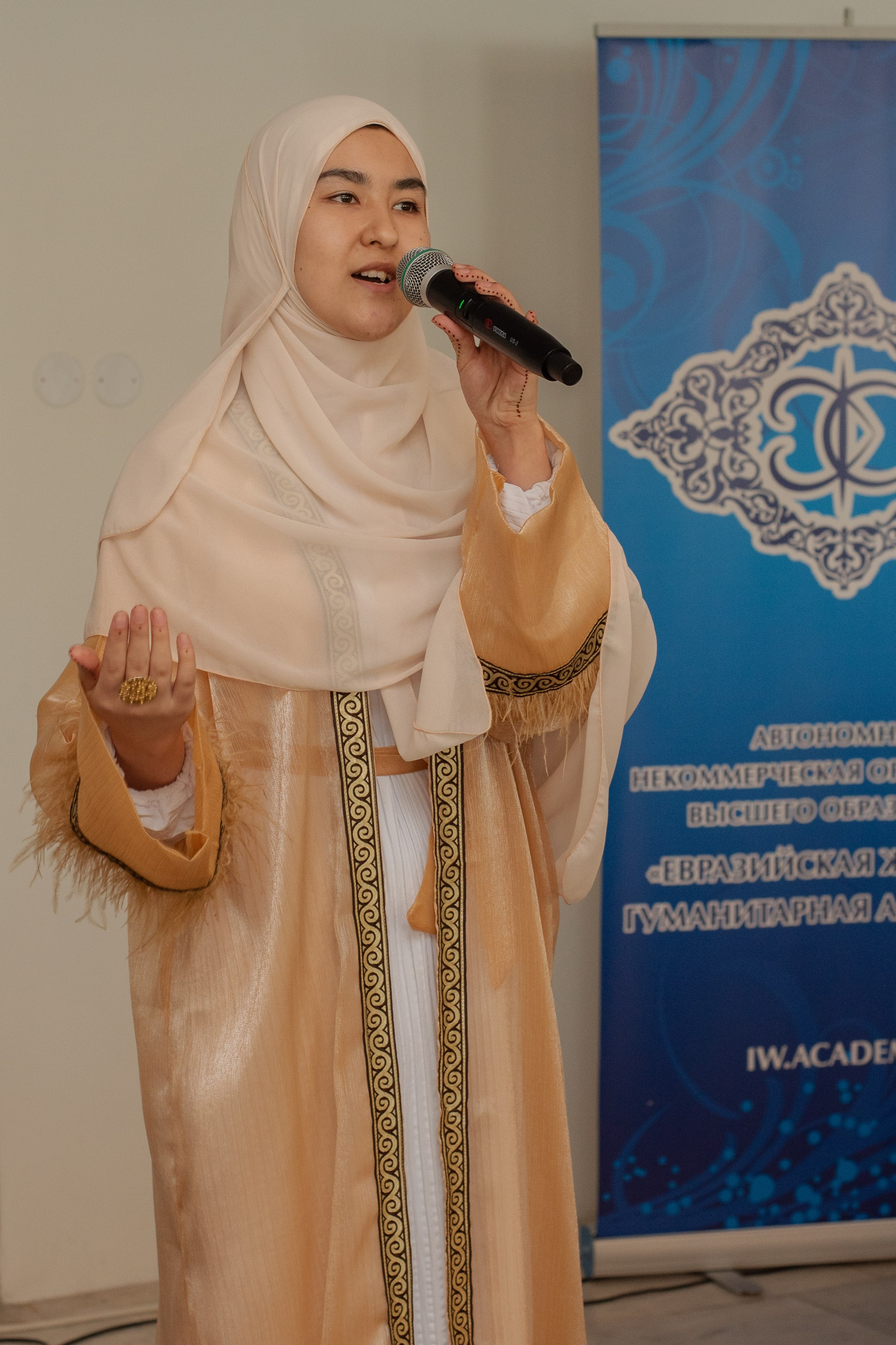 Выпускной в Евразийской женской гуманитарной академии. Лина Курочка — ваш фотограф