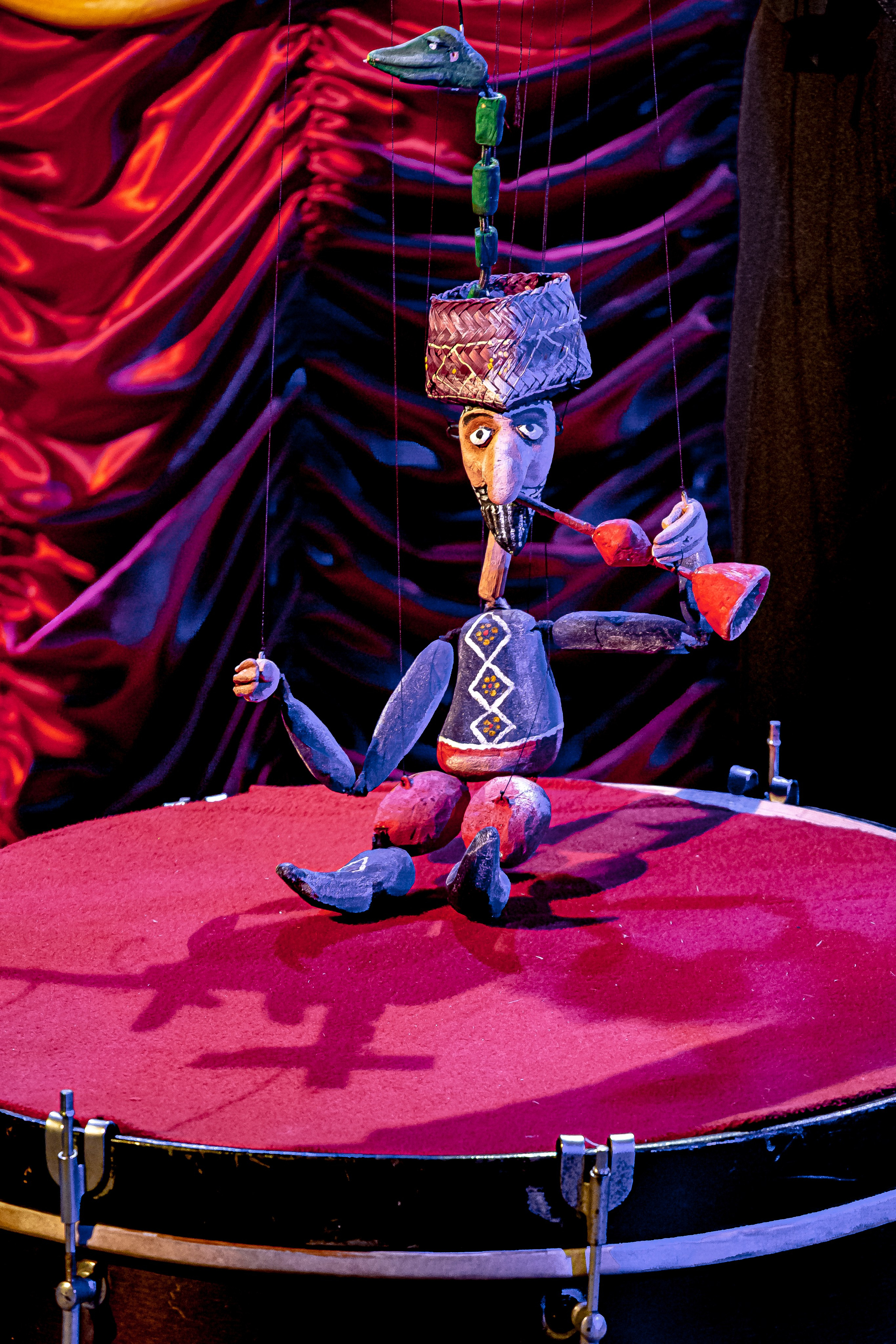 Цирк из Саквояжа спектакль театра САКВОЯЖ. Фотограф в Сочи Юрий Шептаев