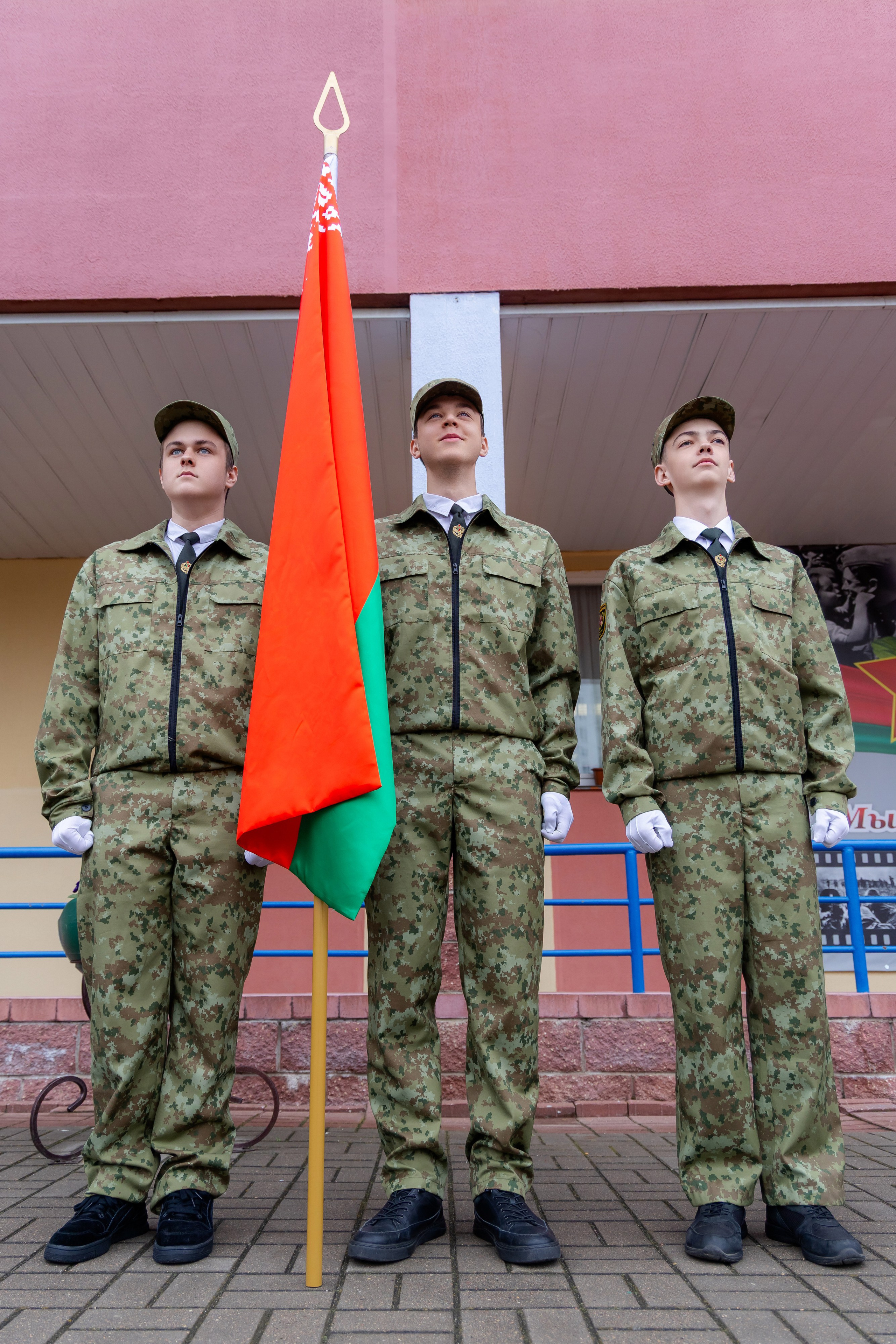 Последний звонок 2025 в Минске. Свадебный фотограф в Минске/Беларуси Сергей Спиридонов