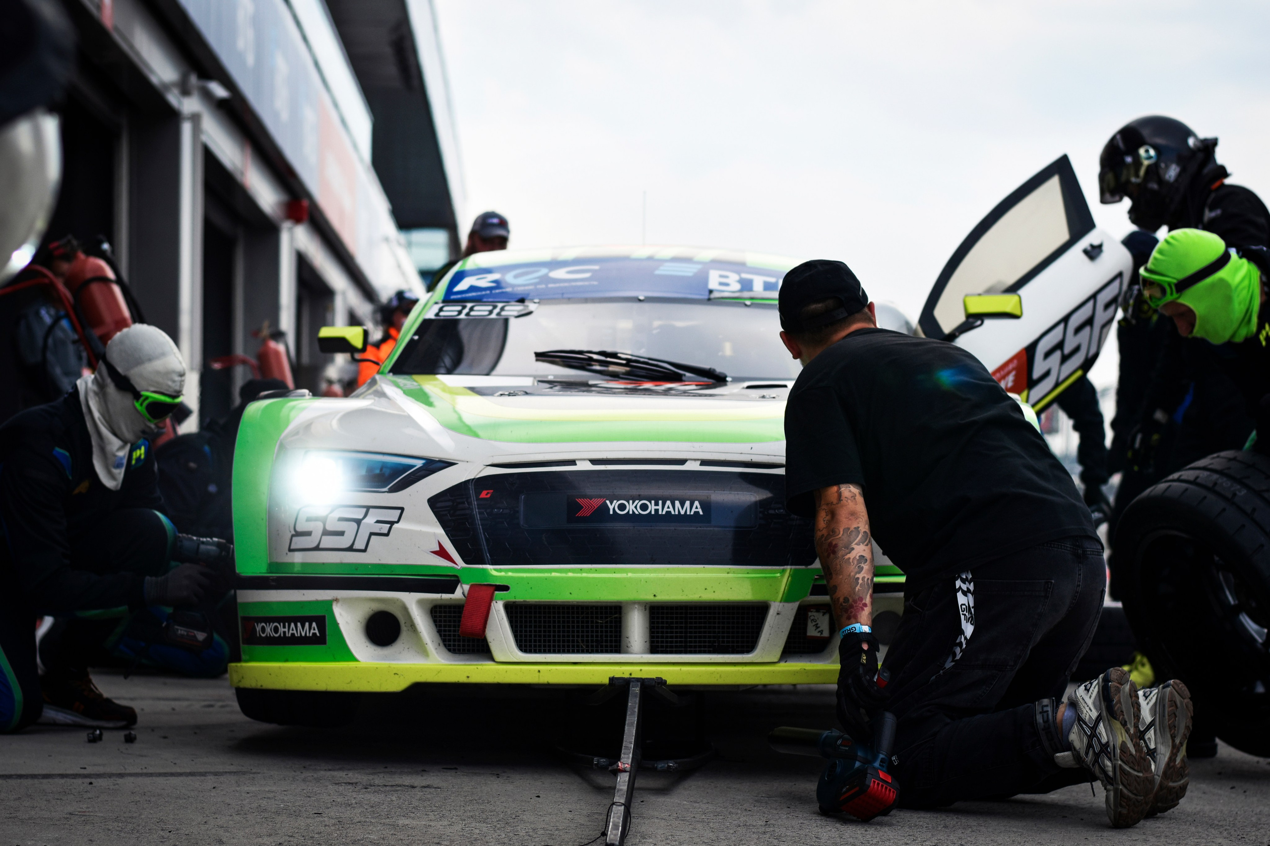 Быстрое портфолио. Голосов Дмитрий — автоспортивный фотограф