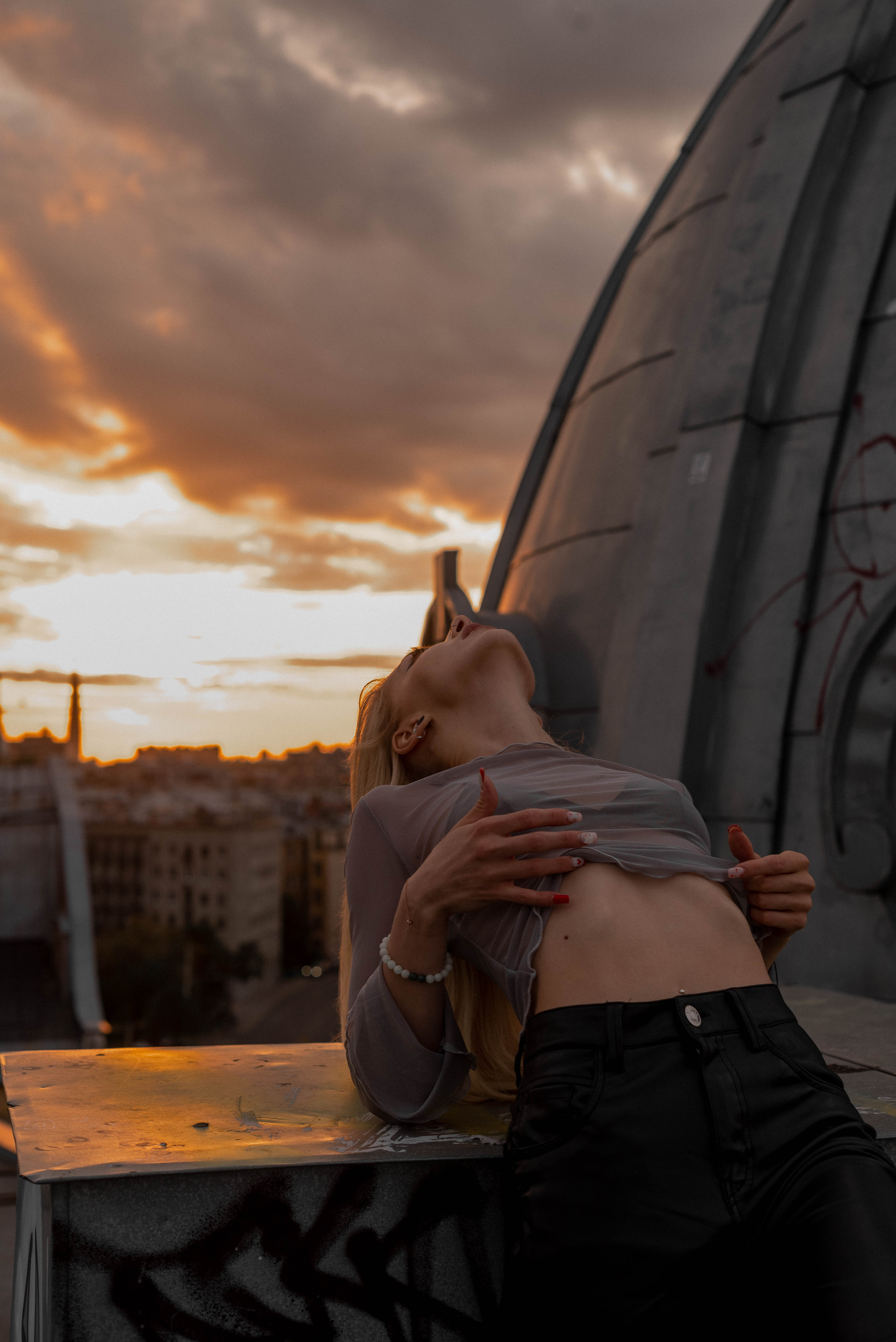 Лиза. Женский фотограф. Создатель украшений ручной работы. Модель