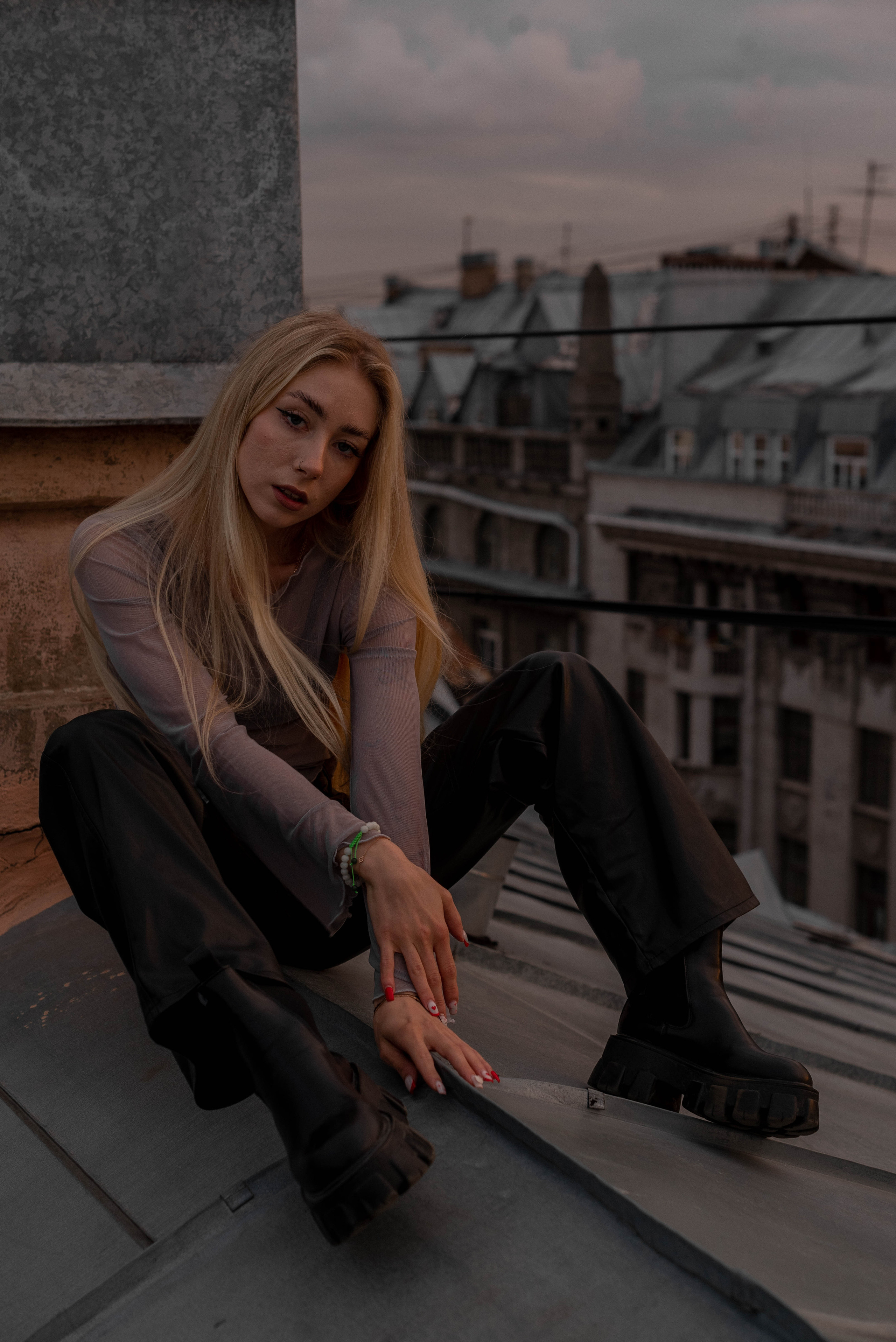 Лиза. Женский фотограф. Создатель украшений ручной работы. Модель