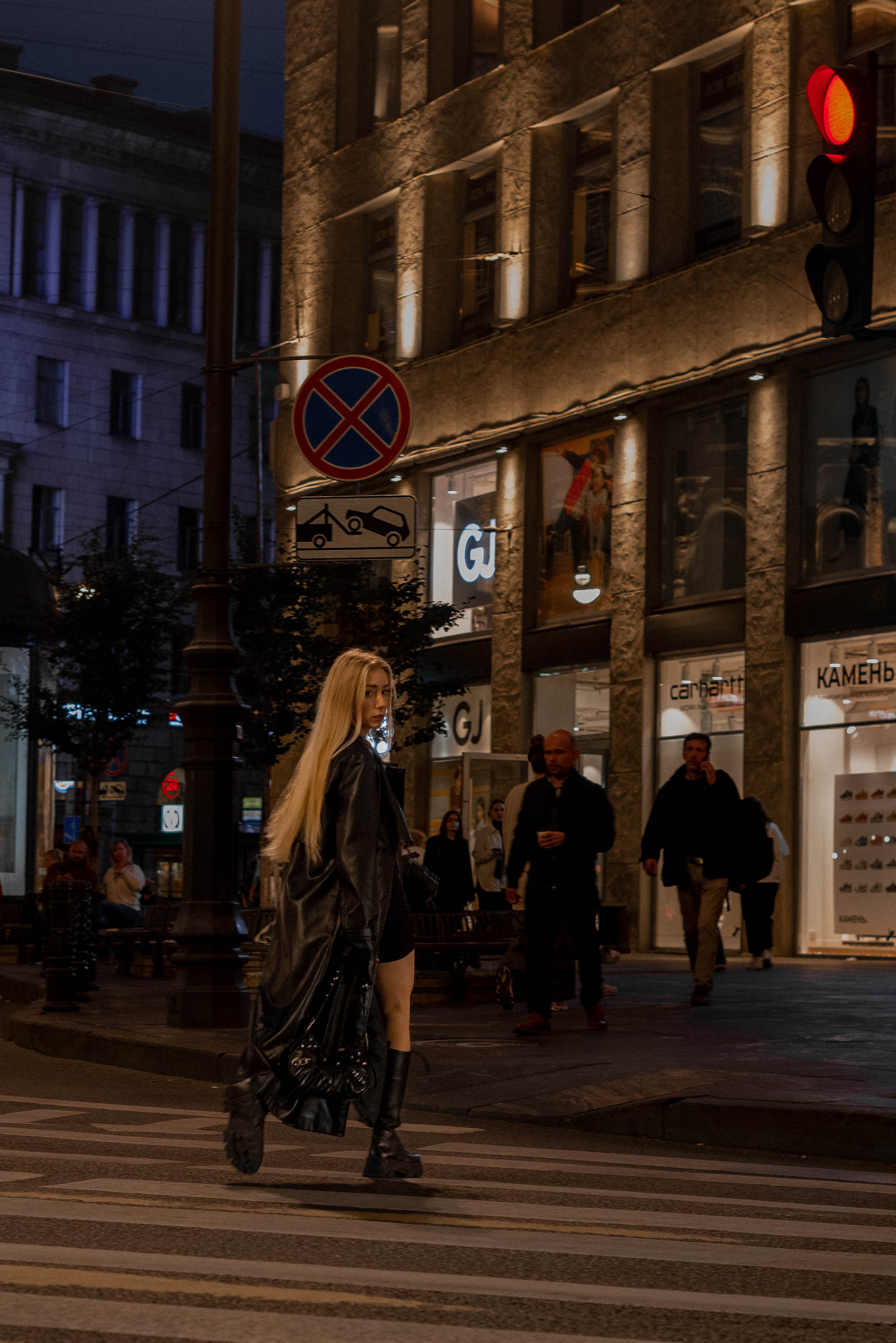 Лиза. Женский фотограф. Создатель украшений ручной работы. Модель