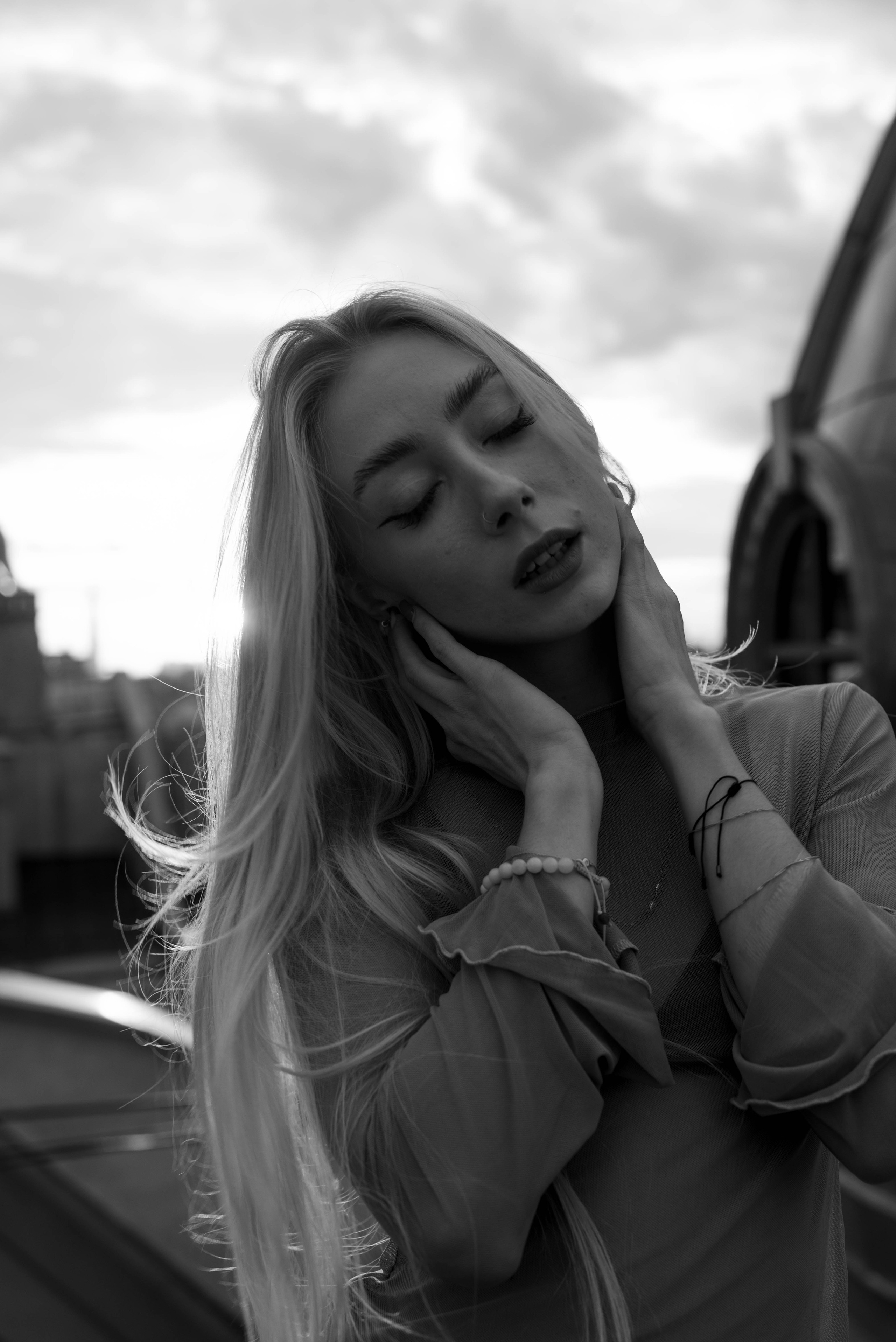 Лиза. Женский фотограф. Создатель украшений ручной работы. Модель