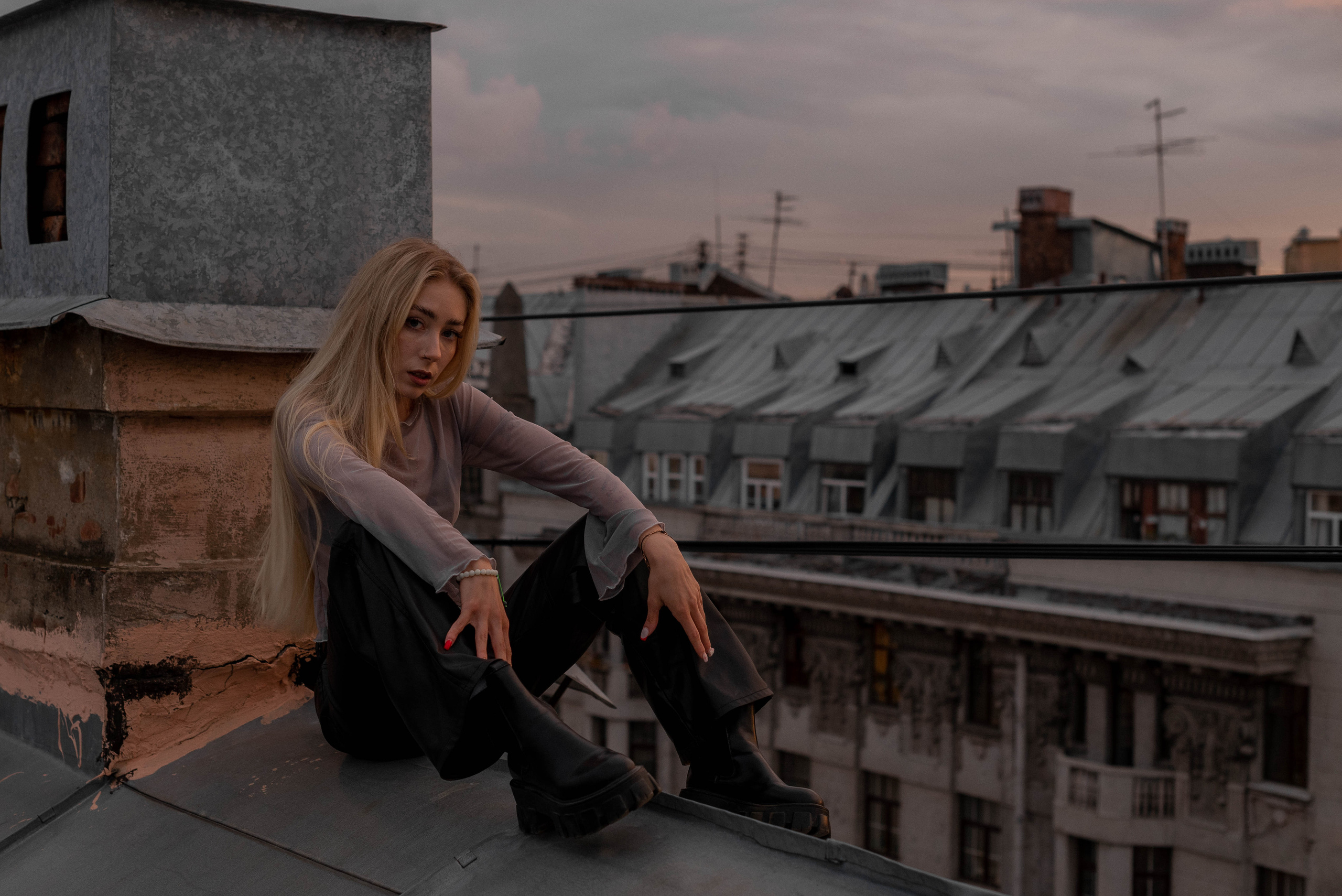 Лиза. Женский фотограф. Создатель украшений ручной работы. Модель