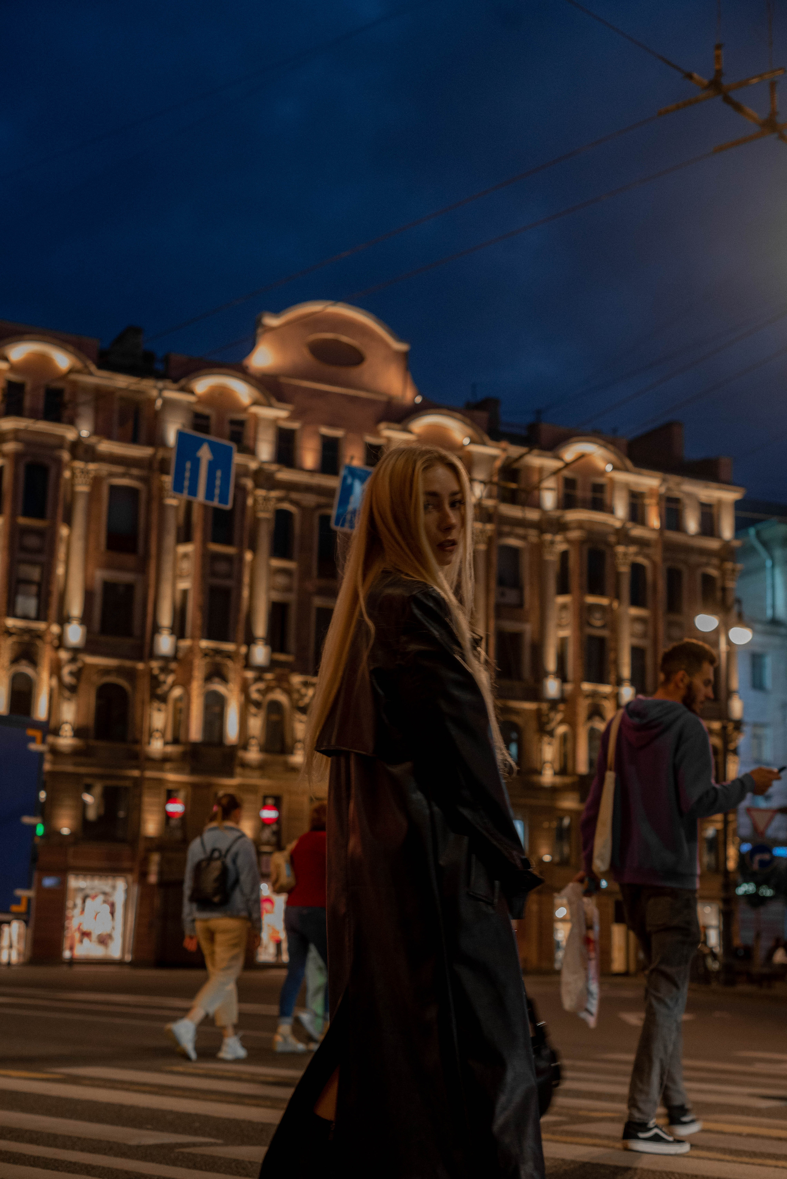 Лиза. Женский фотограф. Создатель украшений ручной работы. Модель