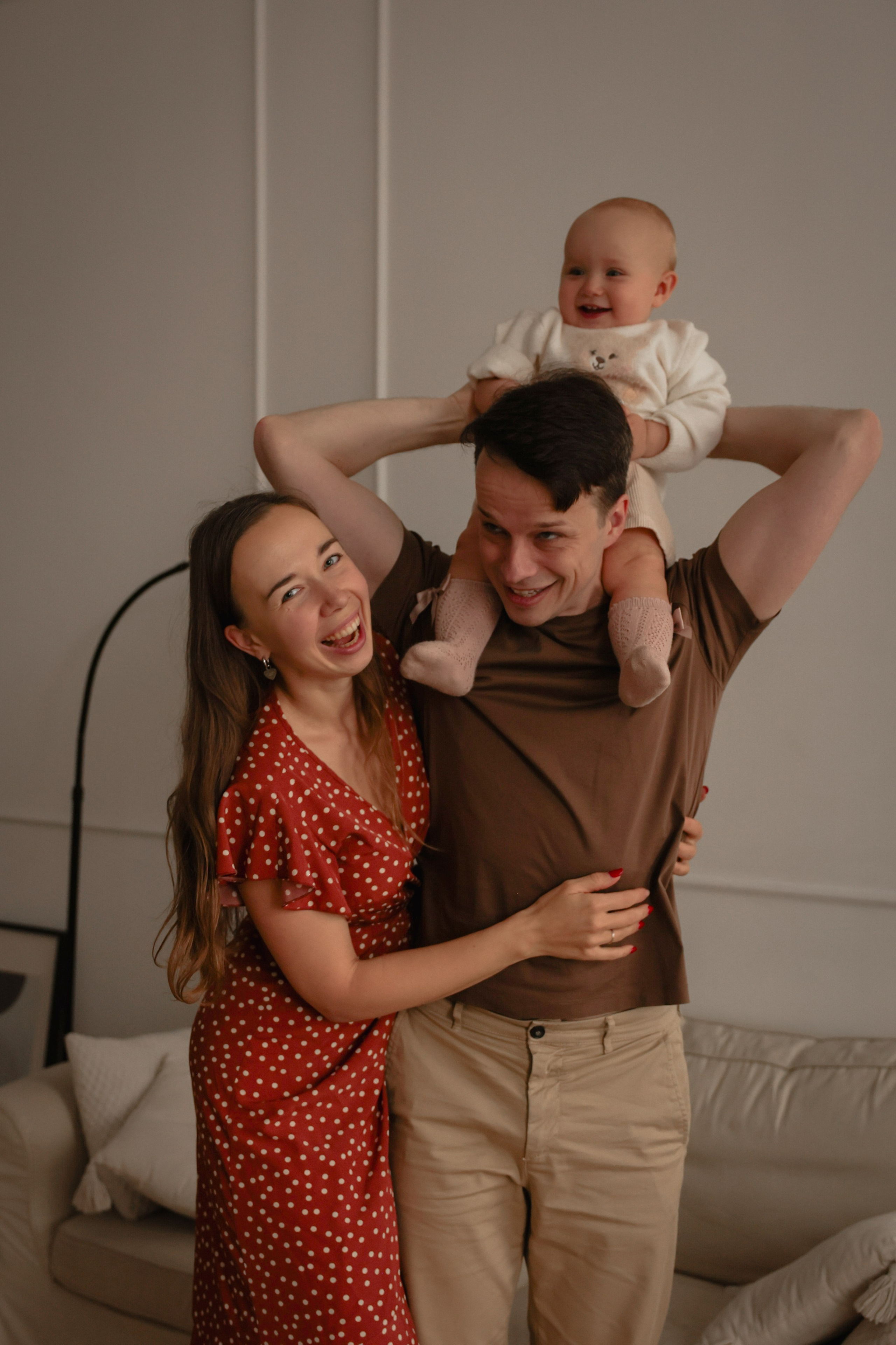 Малышка Ми с родителями. Ваш семейный newborn и lifestyle фотограф в СПБ Наталья Журавлева