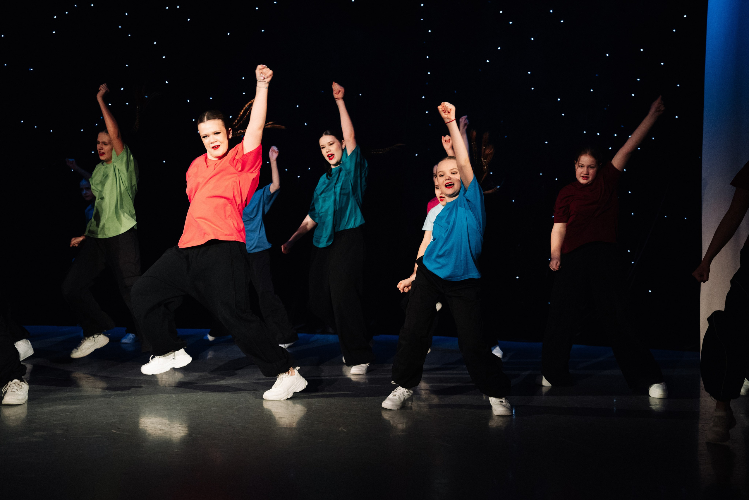 Благотворительный концерт в помощь Артему Сардаряну. Фотограф Артем Севостьянов. Профессиональная фотосъемка в Ногинске, Москве, Московской области и за границей