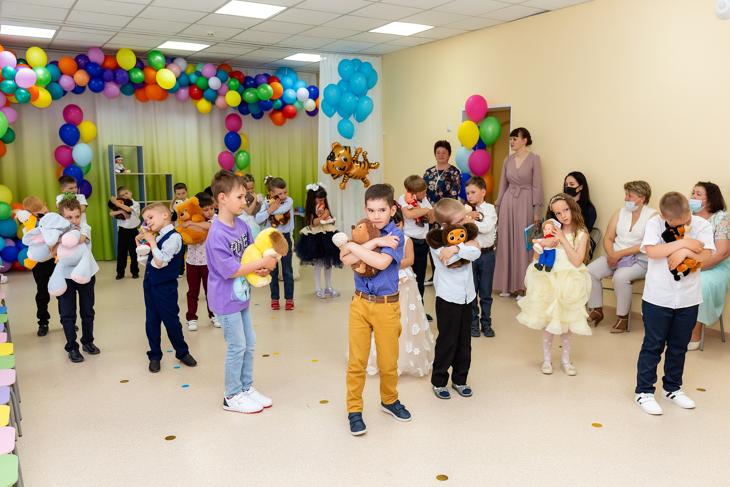 Выпускной. Детский сад «Тигрёнок». Стильный выпускной альбом Владивосток фотограф Вероника Мигачева