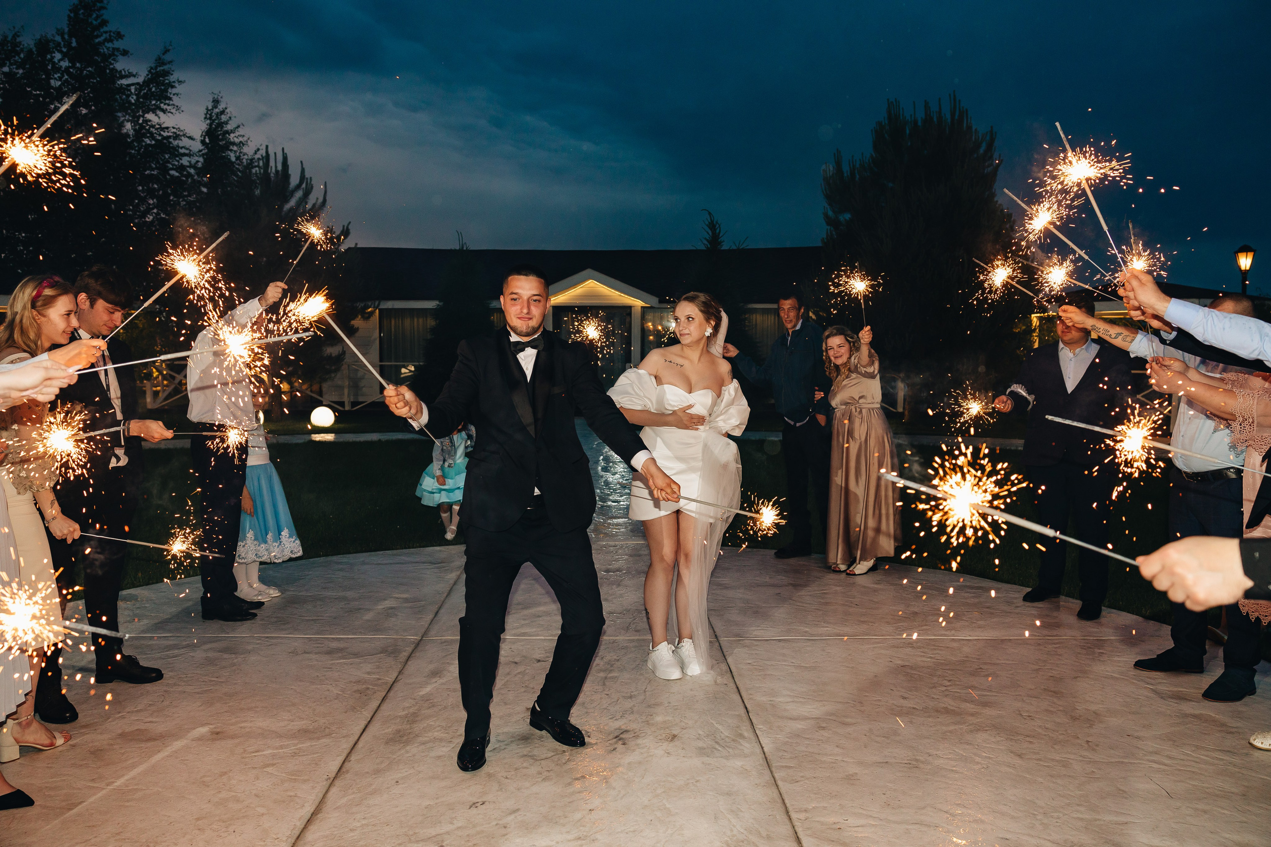 Олег и Виктория. Свадебный фотограф и видеограф — Сергей и Дарья