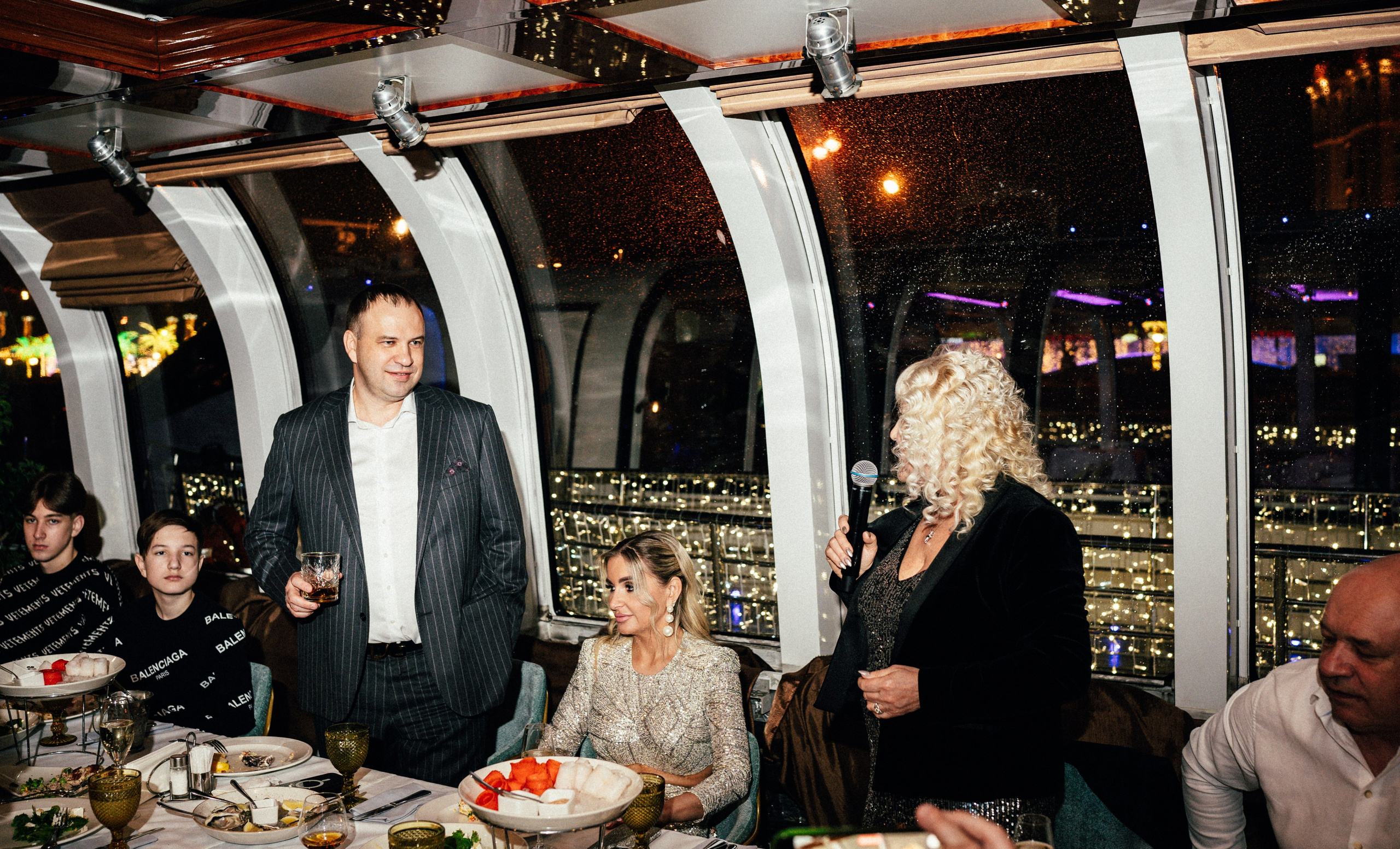 Корпоратив Erwin Река. Портретный и репортажный фотограф