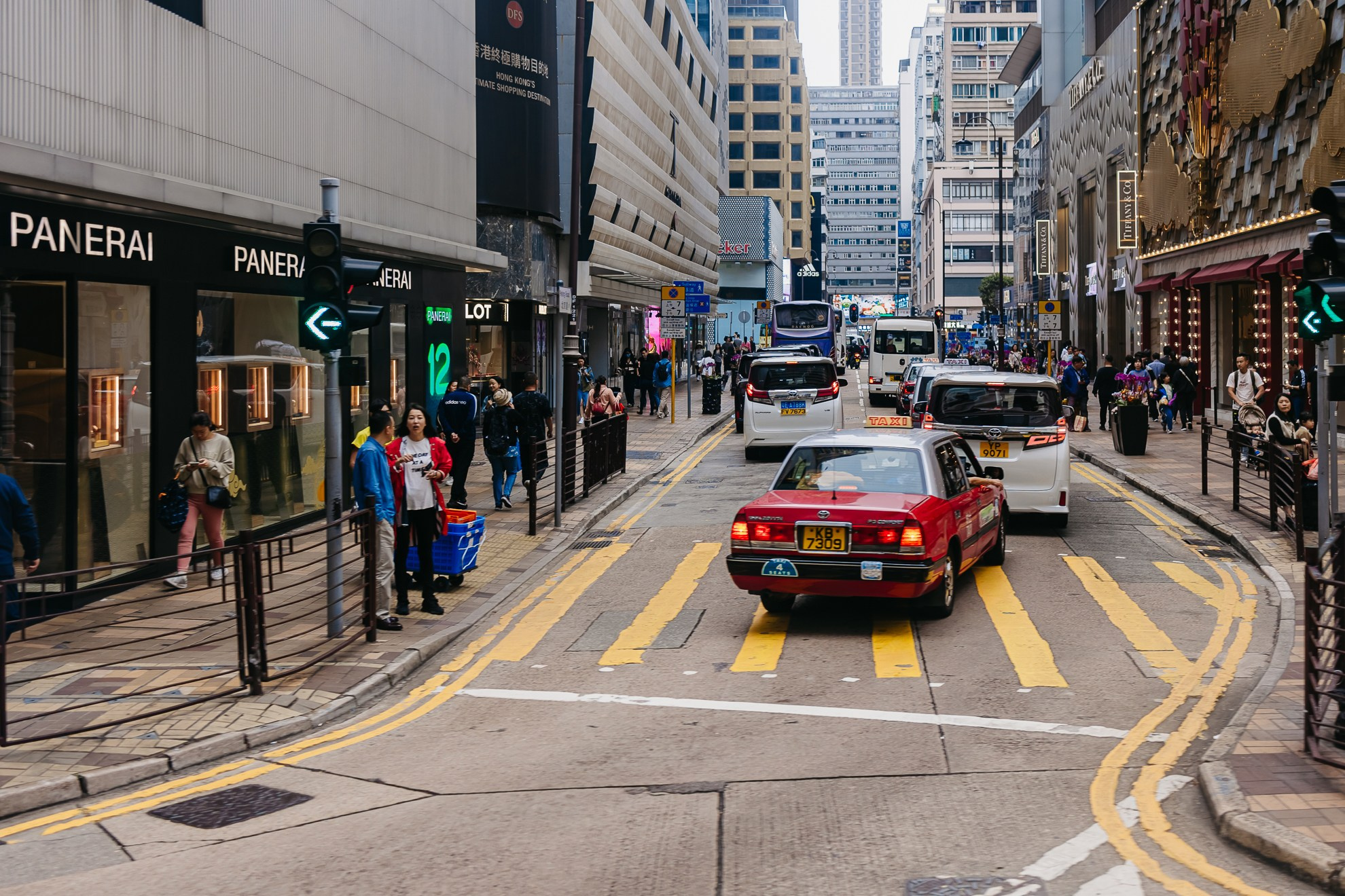 LEADS HONKONG. Репортажный фотограф Саша Матвеев