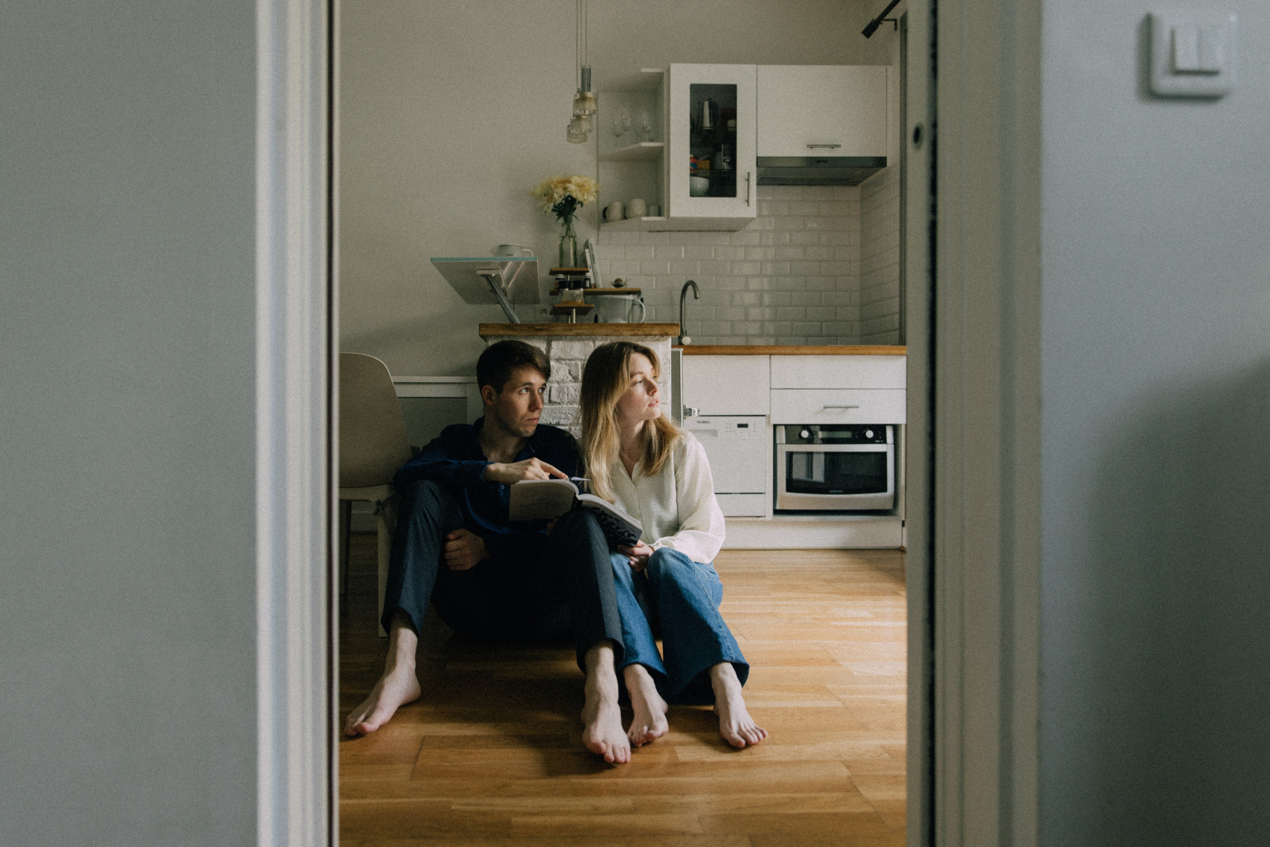 Love comes in the spring. Photographer in Paris