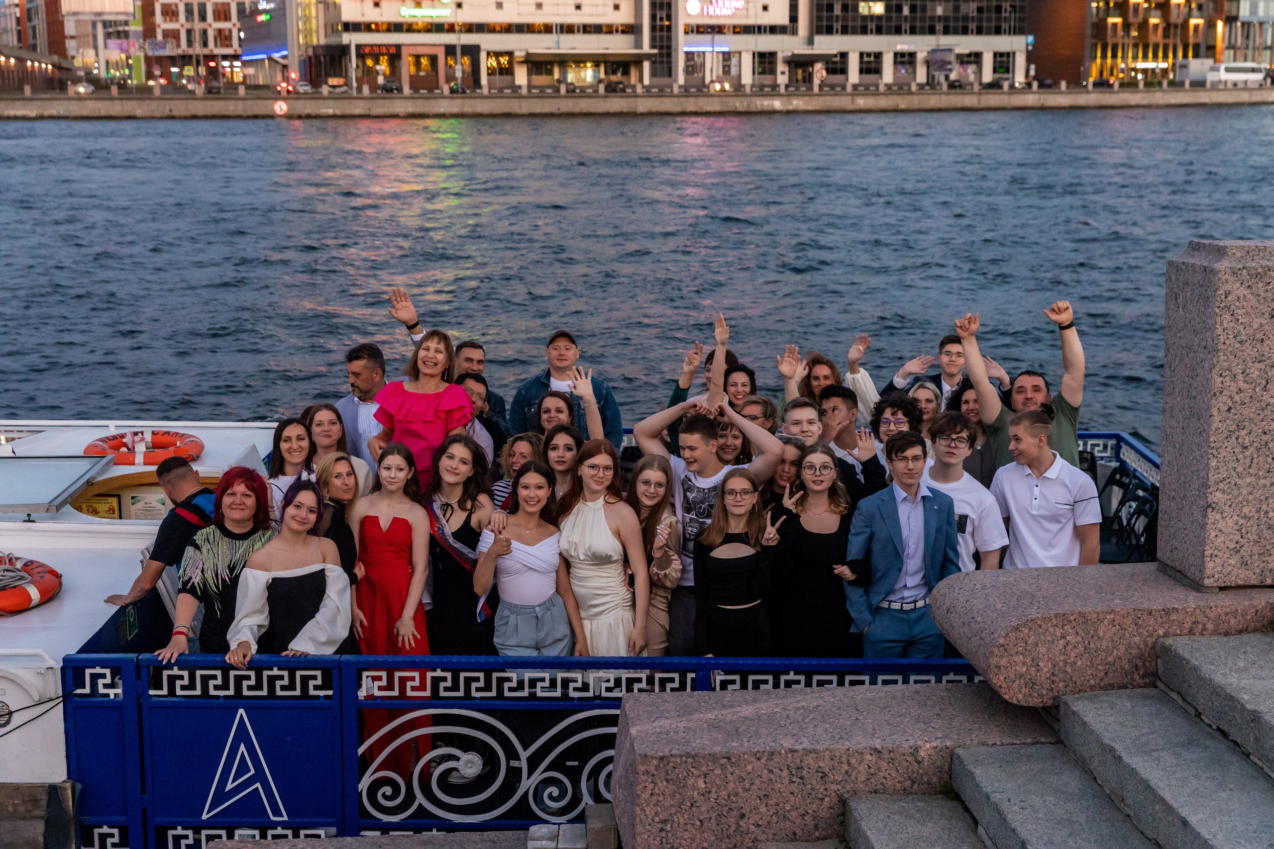 Выпускной на караблике 9 класс. Фотограф в Санкт-Петербурге Закута Ольга