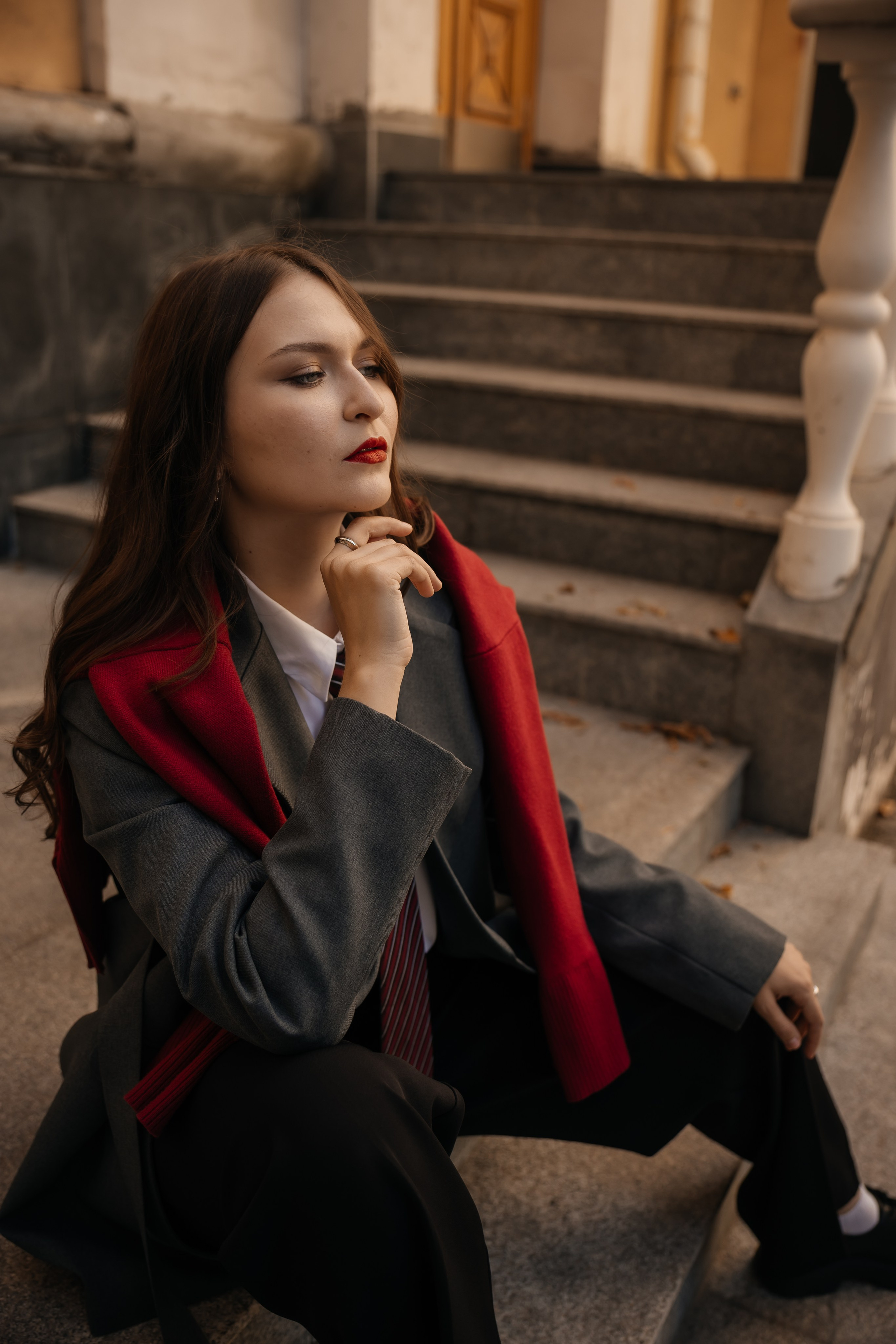 Софа. Прогулочная фотосессия у Победы. Свадебный и семейный фотограф в Новосибирске Ирина Дорошкова