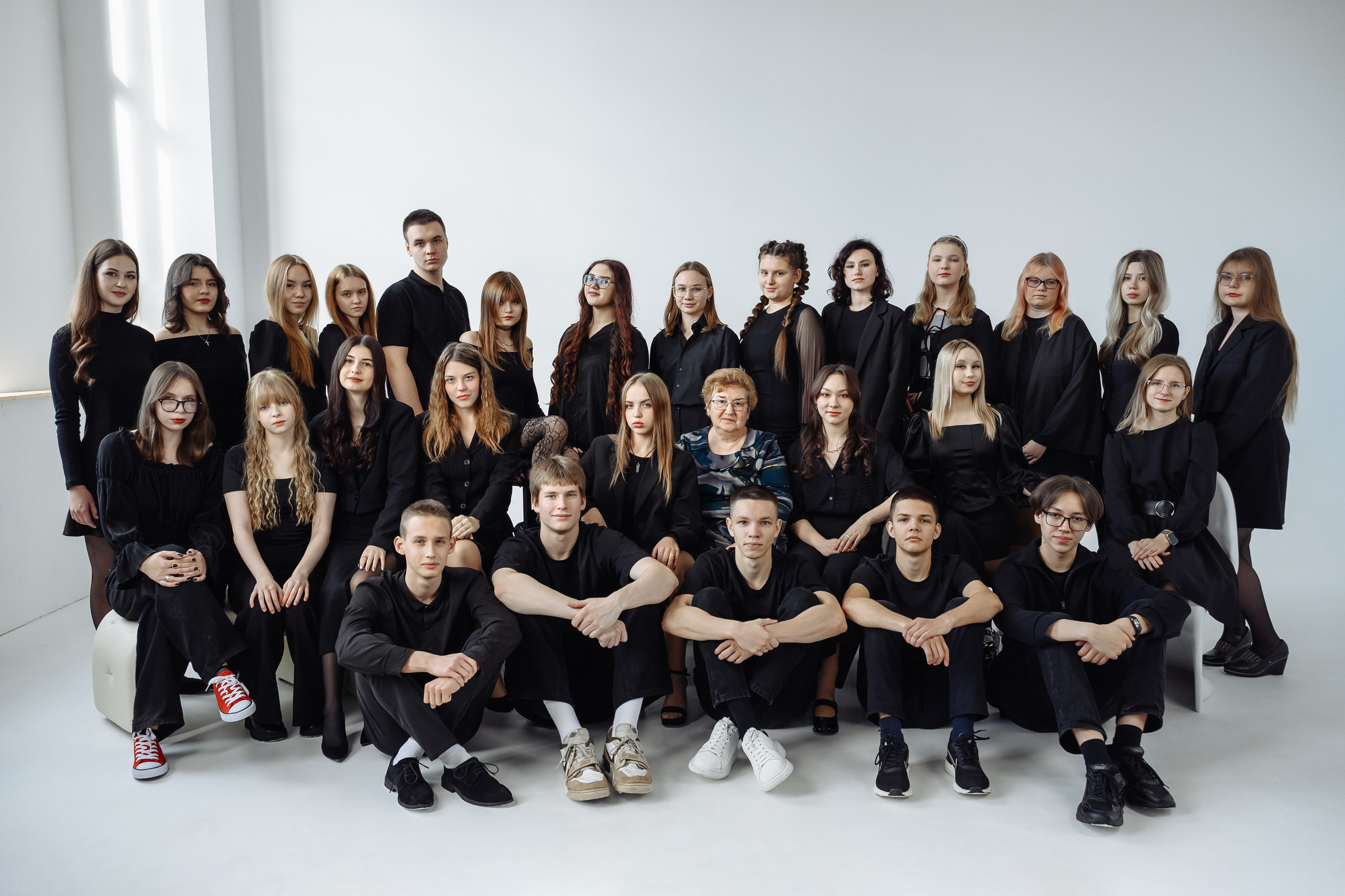 ВЫПУСКНИКИ 11 КЛАСС. МАРГАРИТА КУДРЯШОВА СВАДЕБНЫЙ И СЕМЕЙНЫЙ ФОТОГРАФ ТВЕРЬ МОСКВА