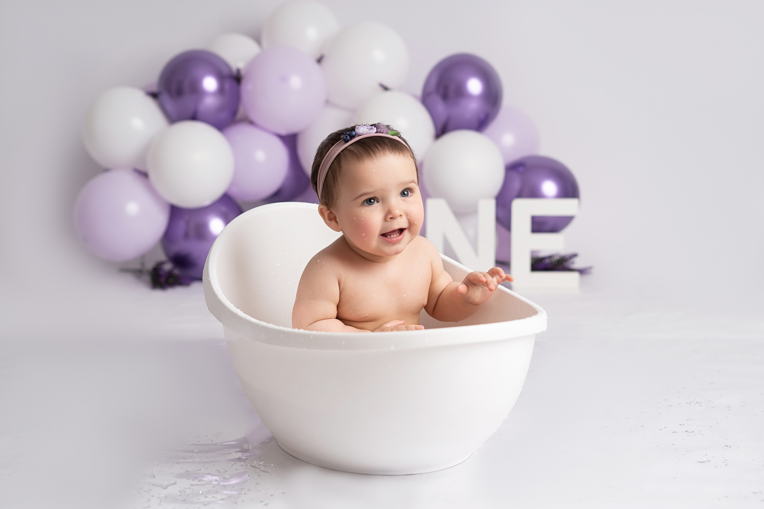 Василиса. Фотограф новорождённых в Минске. Годик под ключ