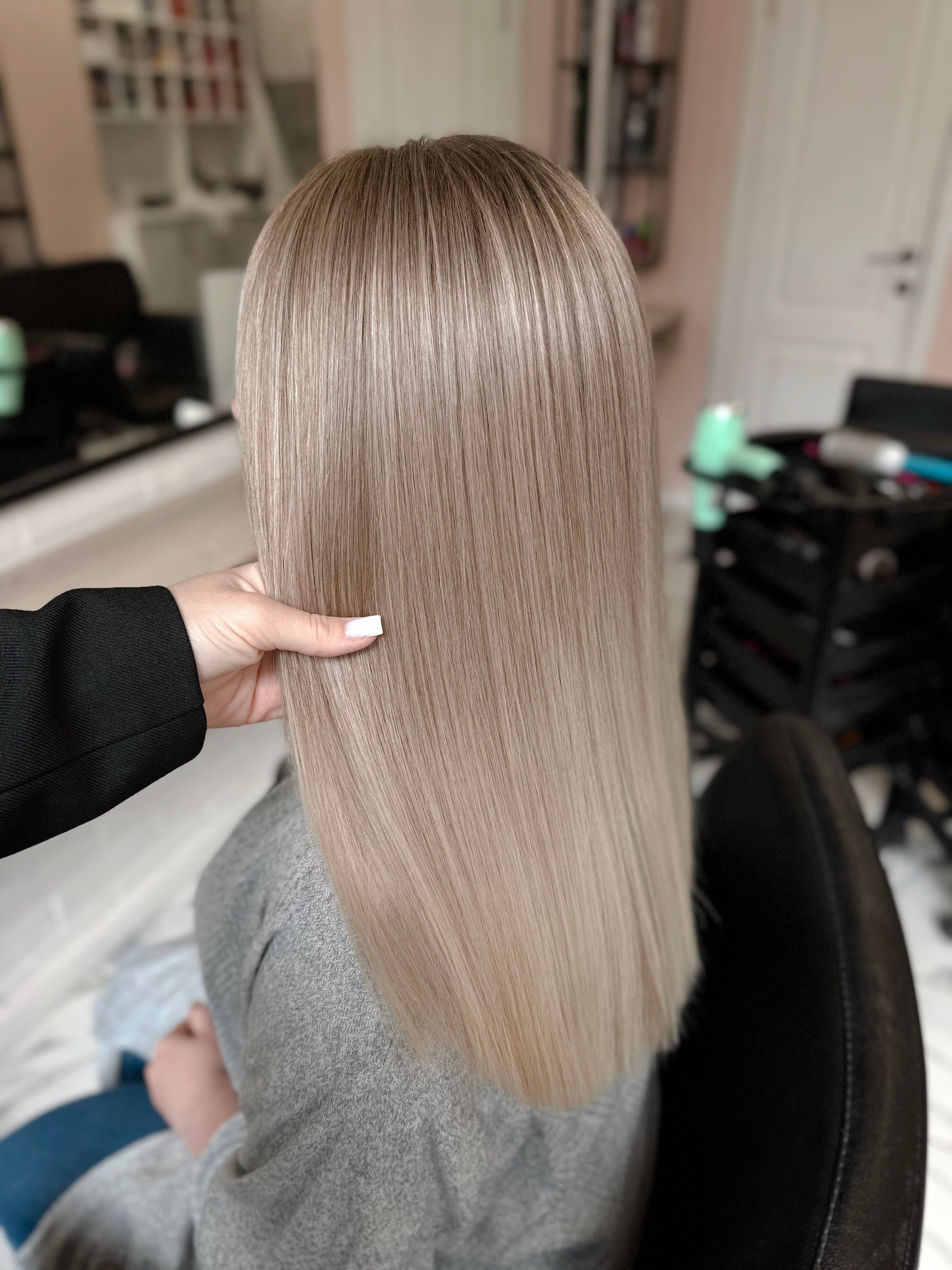 Парикмахер-колорист Ольга. Салон красоты PUDRA