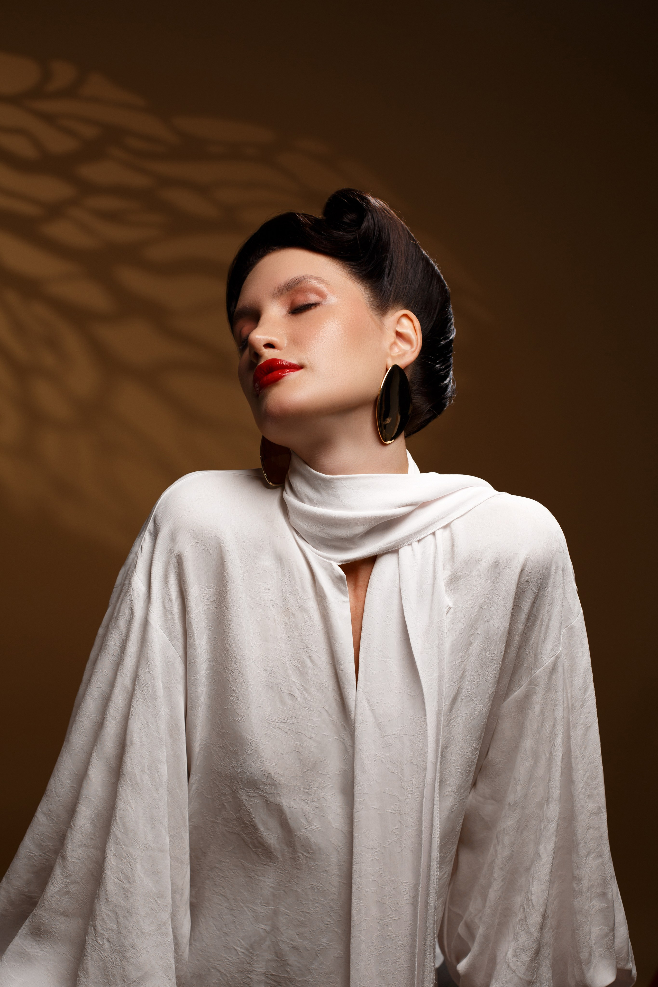 Студийная съемка женского бьюти портрета Пятигорск. Фотограф Ставрополь Пятигорск Елизавета Дарина