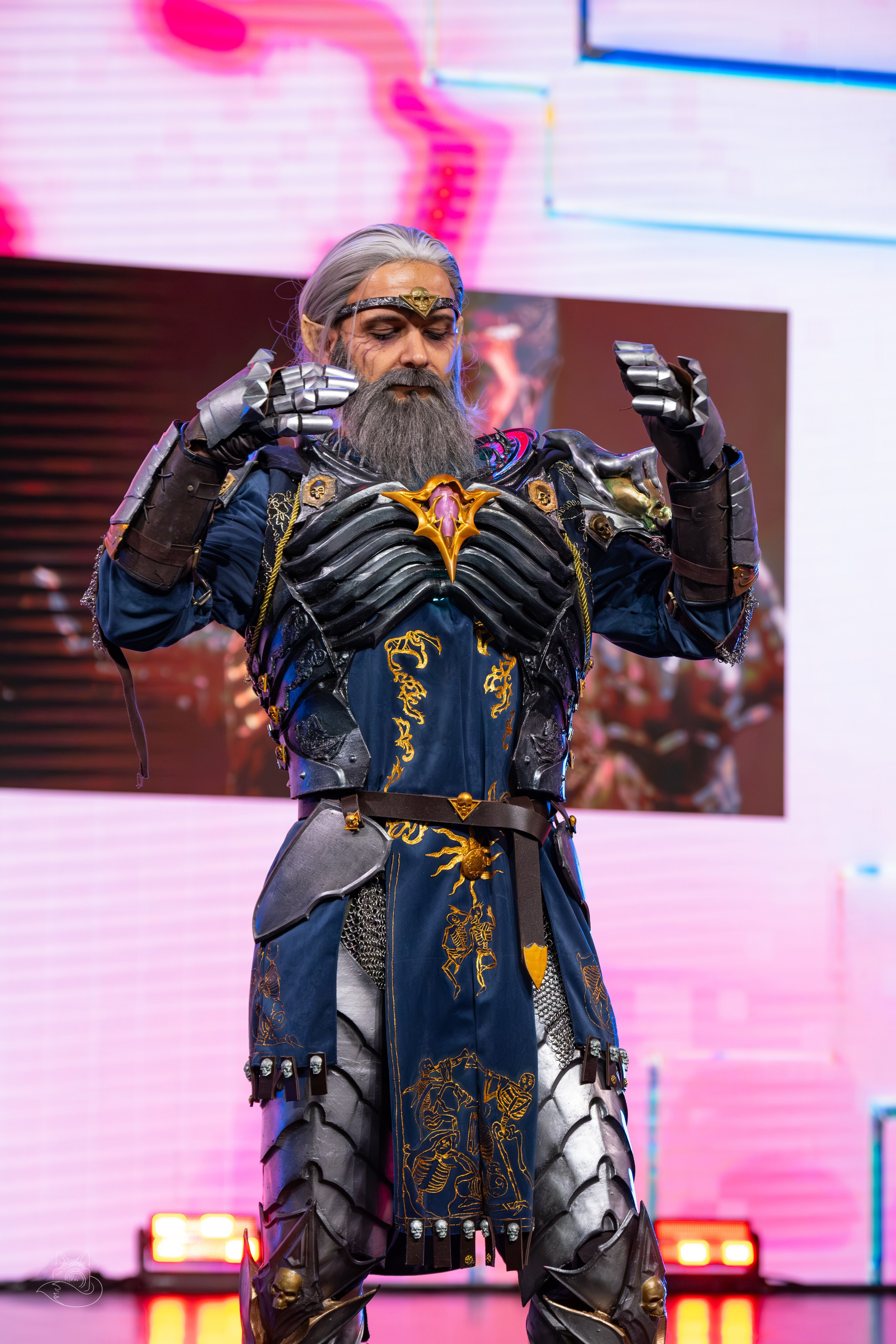 Сцена РЭД ЭКСПО 2024. Косплей фотограф