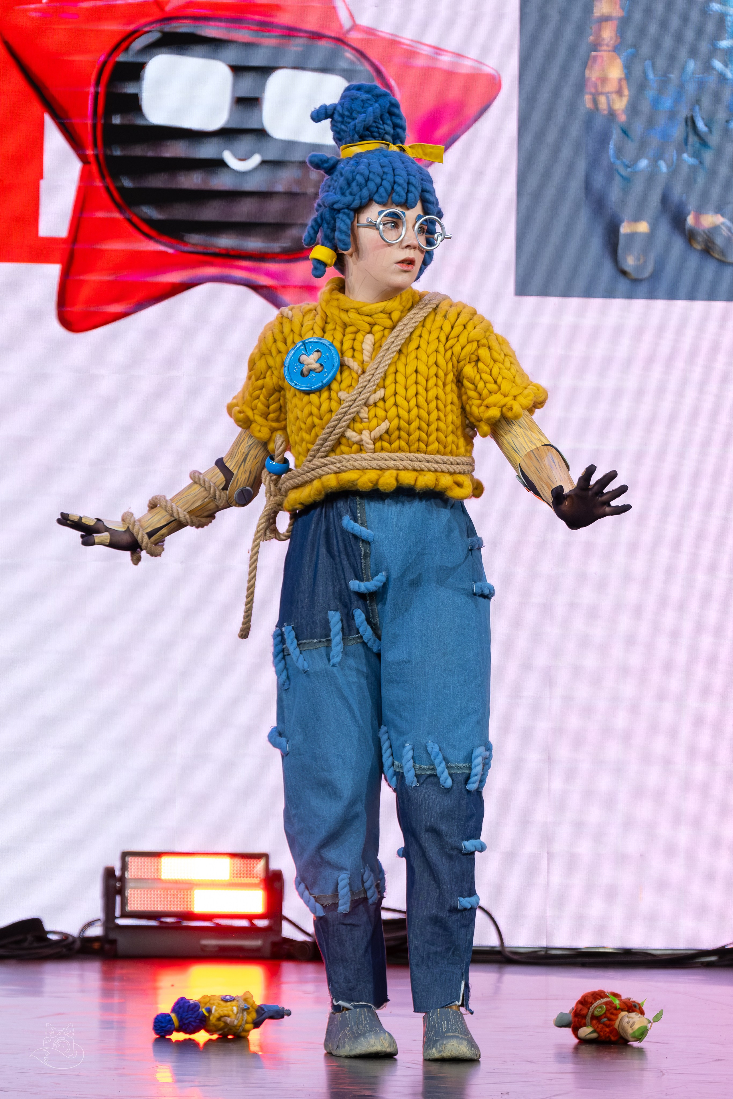 Сцена РЭД ЭКСПО 2024. Косплей фотограф