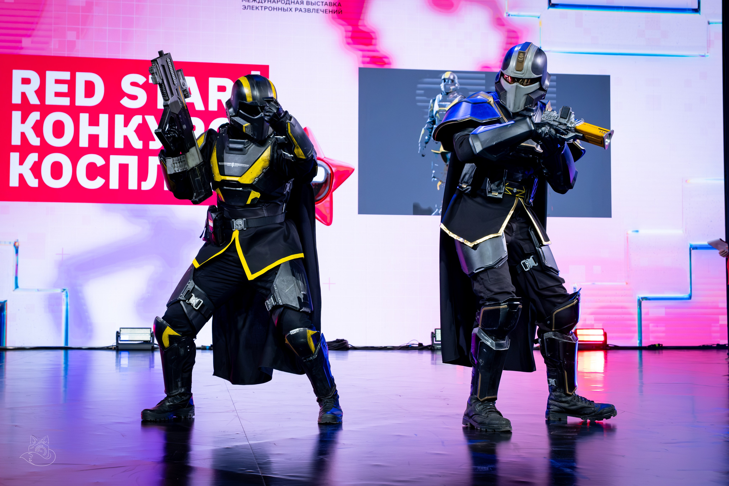 Сцена РЭД ЭКСПО 2024. Косплей фотограф