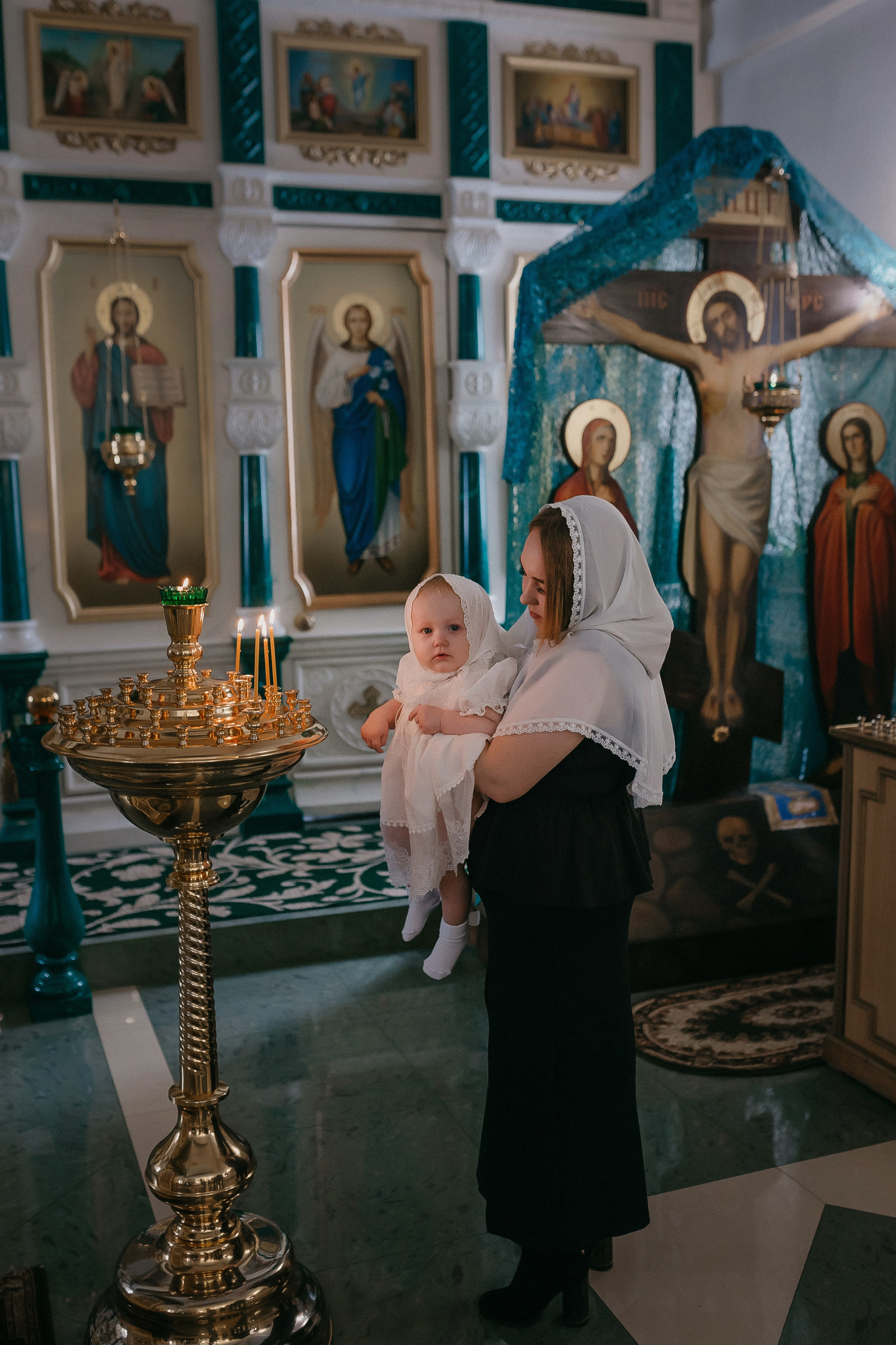 Крещение Виктории. Храм Симеона Верхотурского п.Барсово. Семейный фотограф в Сургуте