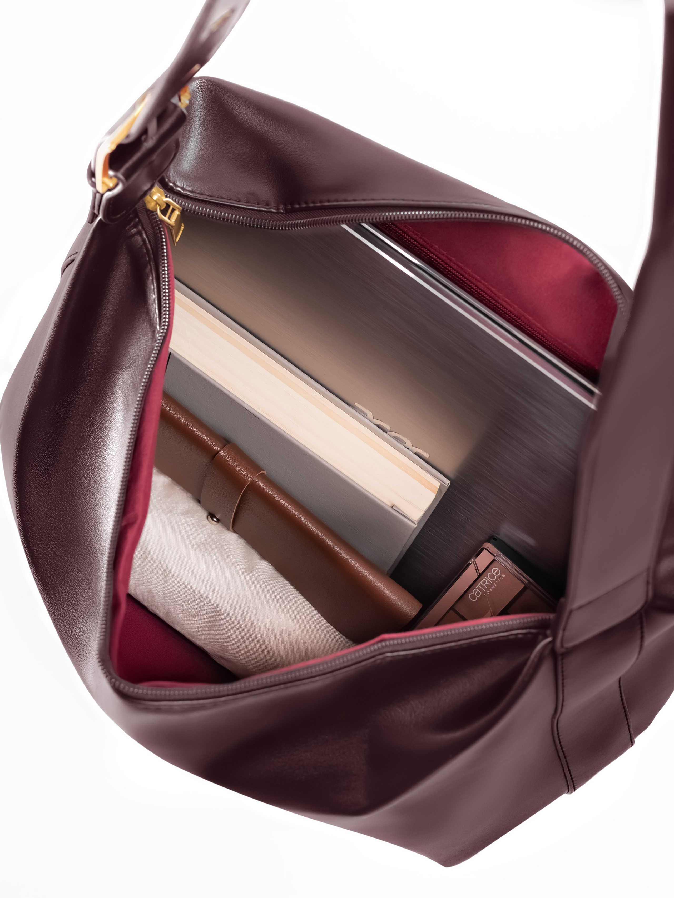 Q Кожаные сумки женские предметка серия 4. Предметный фотограф, фото для маркетплейсов Пятигорск, КМВ