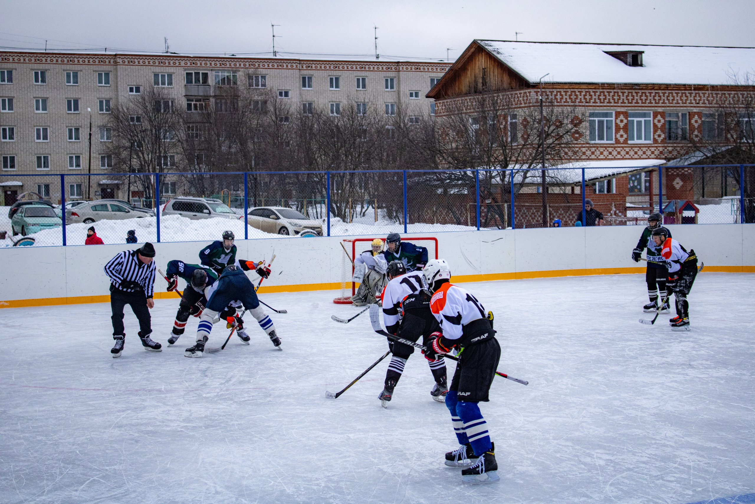 Хоккей г.п Атиг-г.Нижние Серги