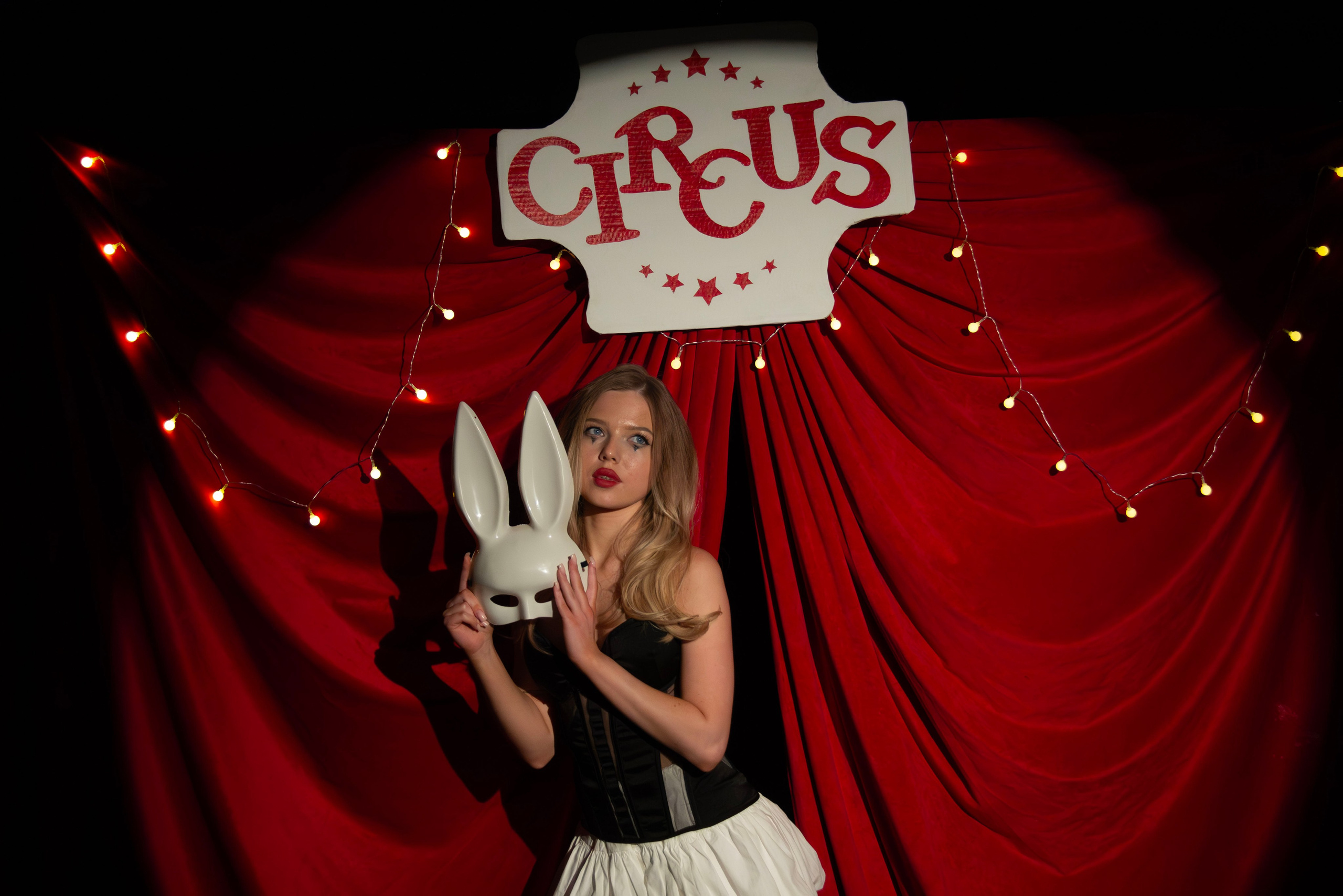 Цирк: женский портрет. Главная