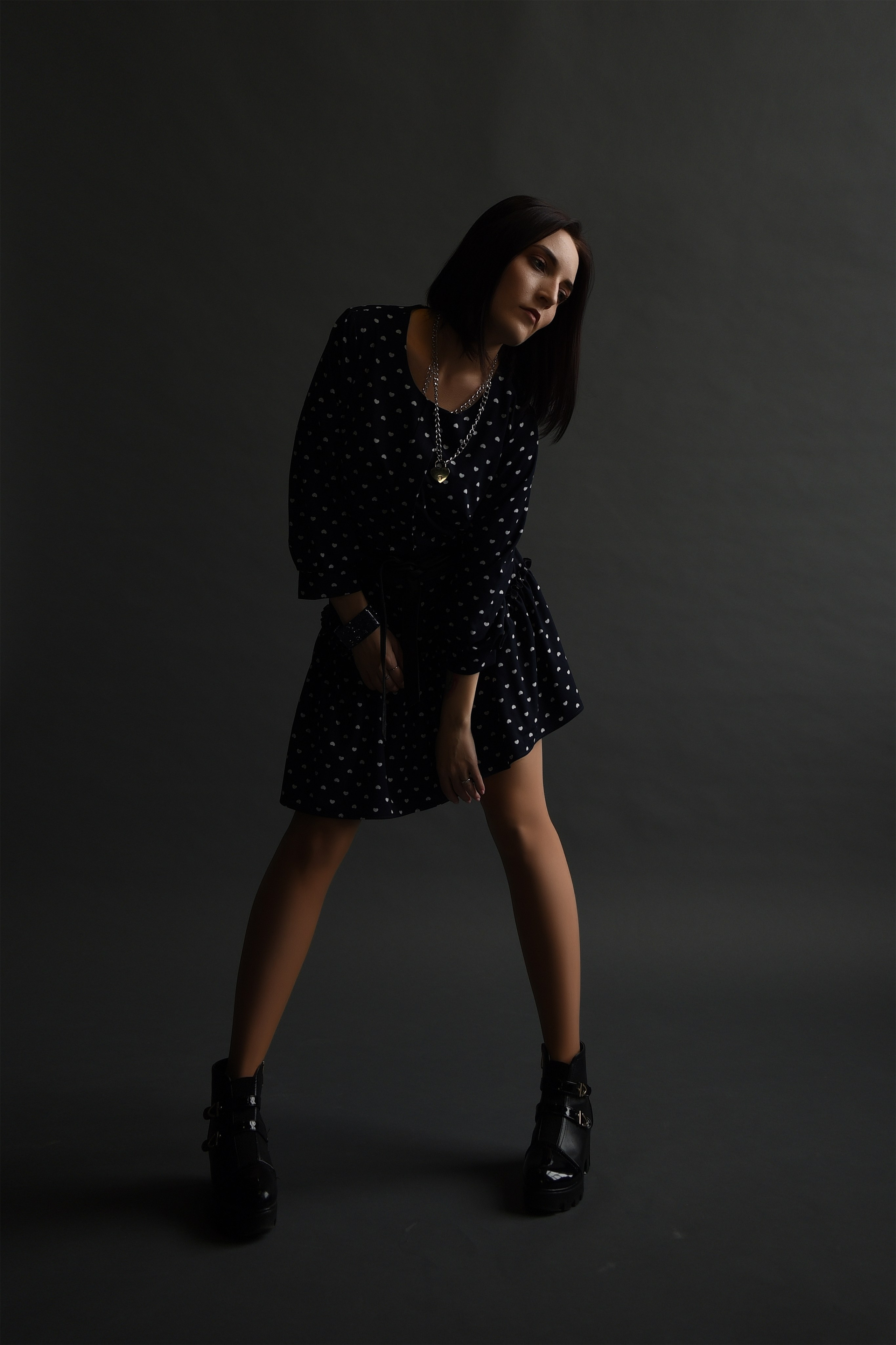 Индивидуальная студийная. Свадебный, семейный, детский, контент фотограф в Омске Максим Ильин