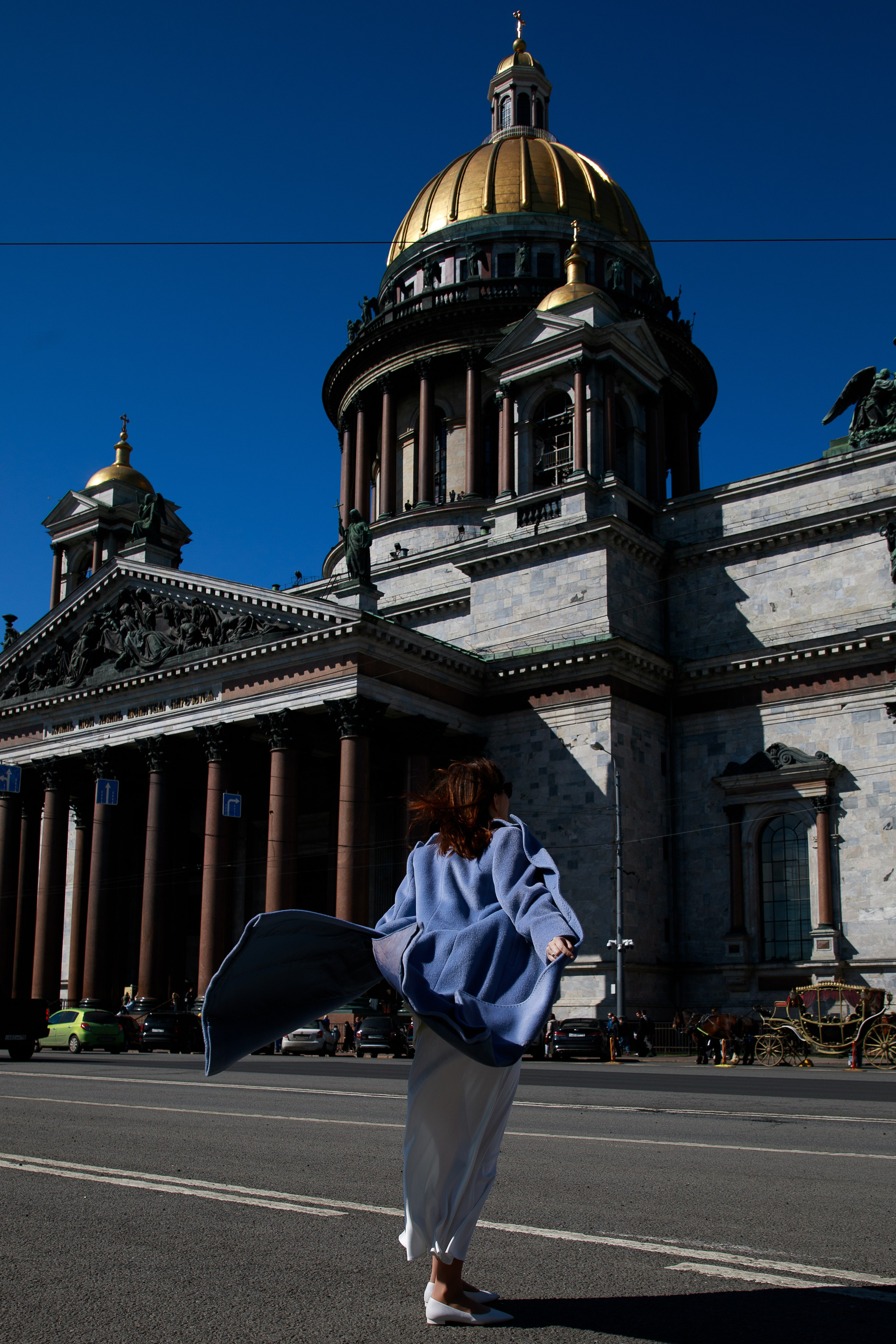 Прогулка у Исаакиевского собора с Александрой. Фотограф в Санкт-Петербурге Таня Михайлова