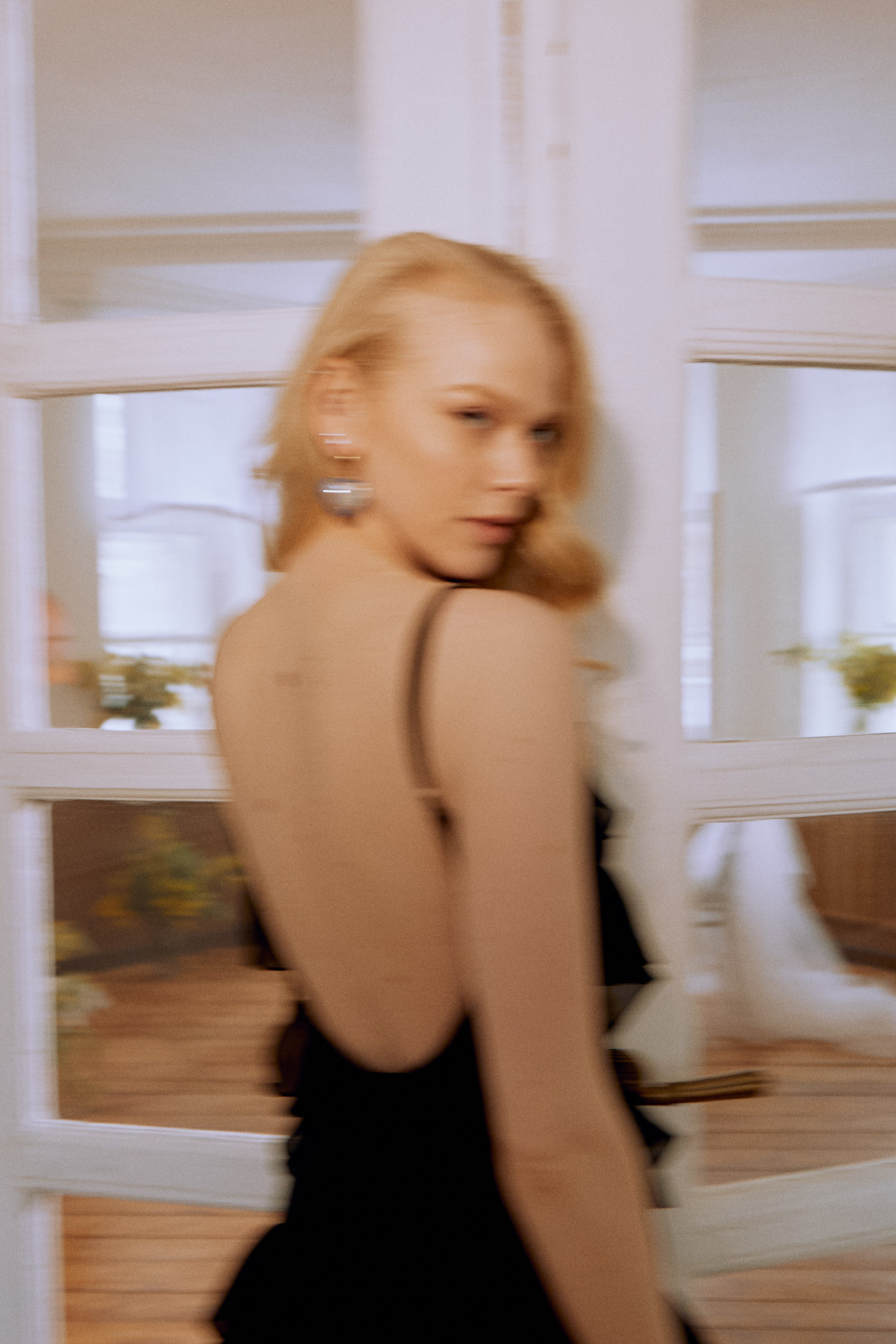 Катя в «Ля Мезон». Екатерина Богданова — портретный фотограф в Екатеринбурге | контент фото и видео съемка для бизнеса