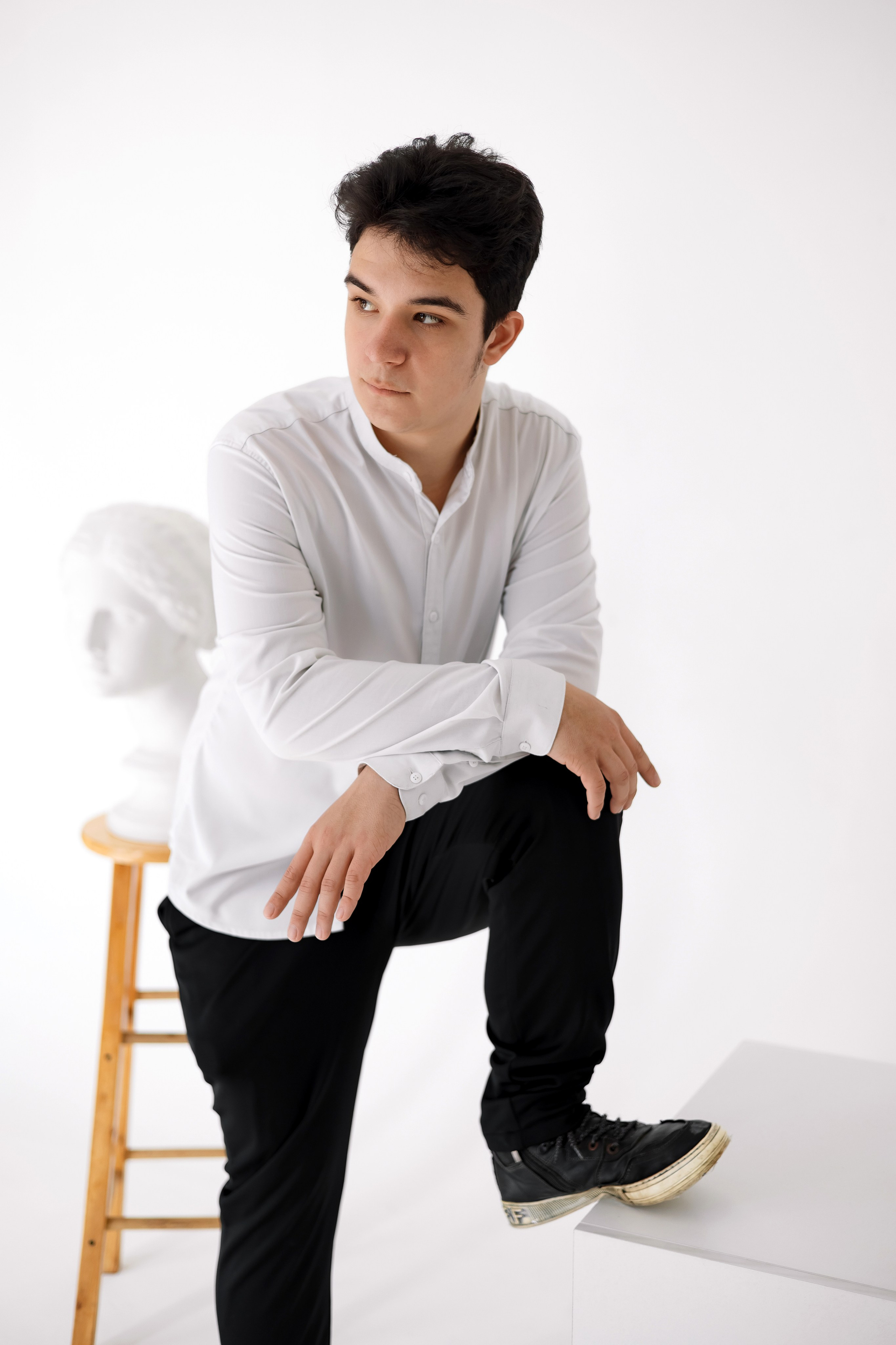 11 класс съемка на циклораме. Фотограф Любовь Корниенко, Примоский край