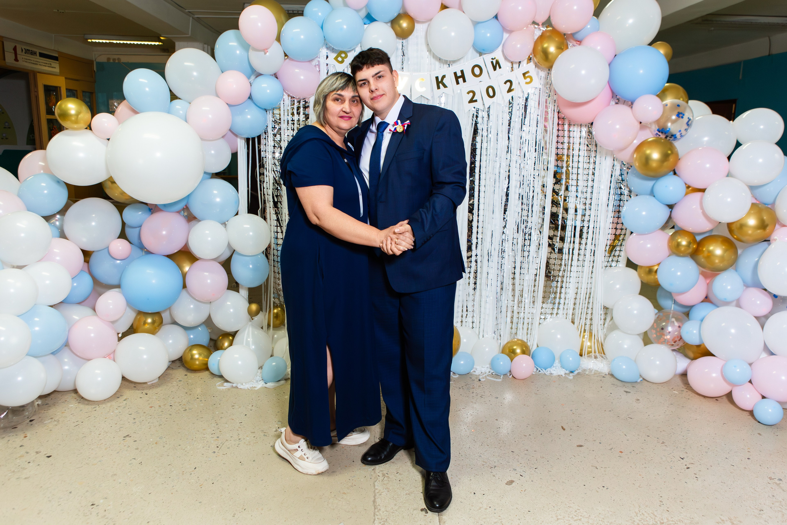 ФОТОСЕССИЯ С РОДИТЕЛЯМИ ВЫПУСКНОЙ 2025 9 ШКОЛА МЦЕНСК. ТВОЙ АЛЬБОМ / ТВОИ ПРАВИЛА