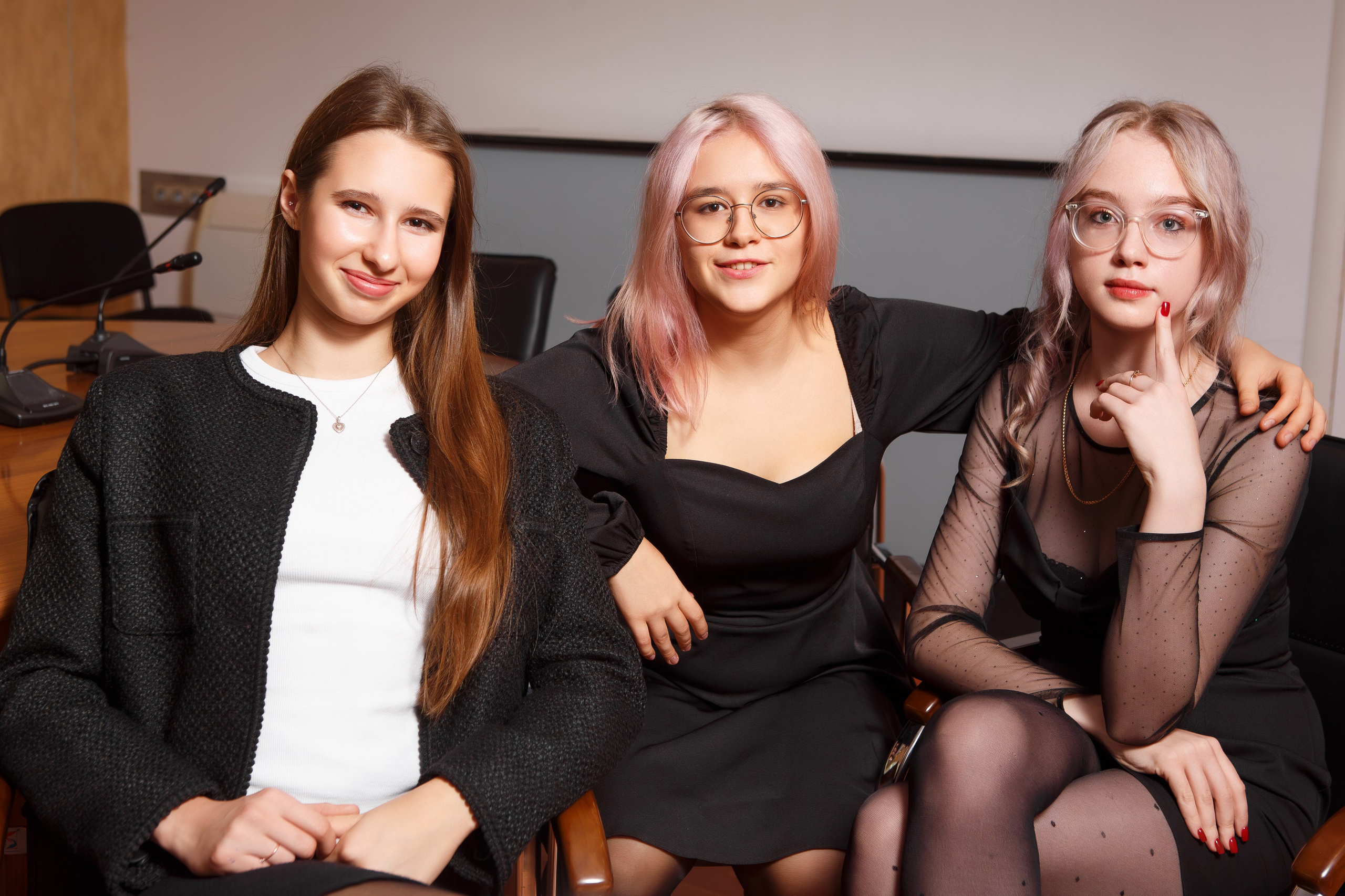 ФОТОСЕССИЯ ДЛЯ 9 КЛАССА «ГИМНАЗИЯ». ТВОЙ АЛЬБОМ / ТВОИ ПРАВИЛА