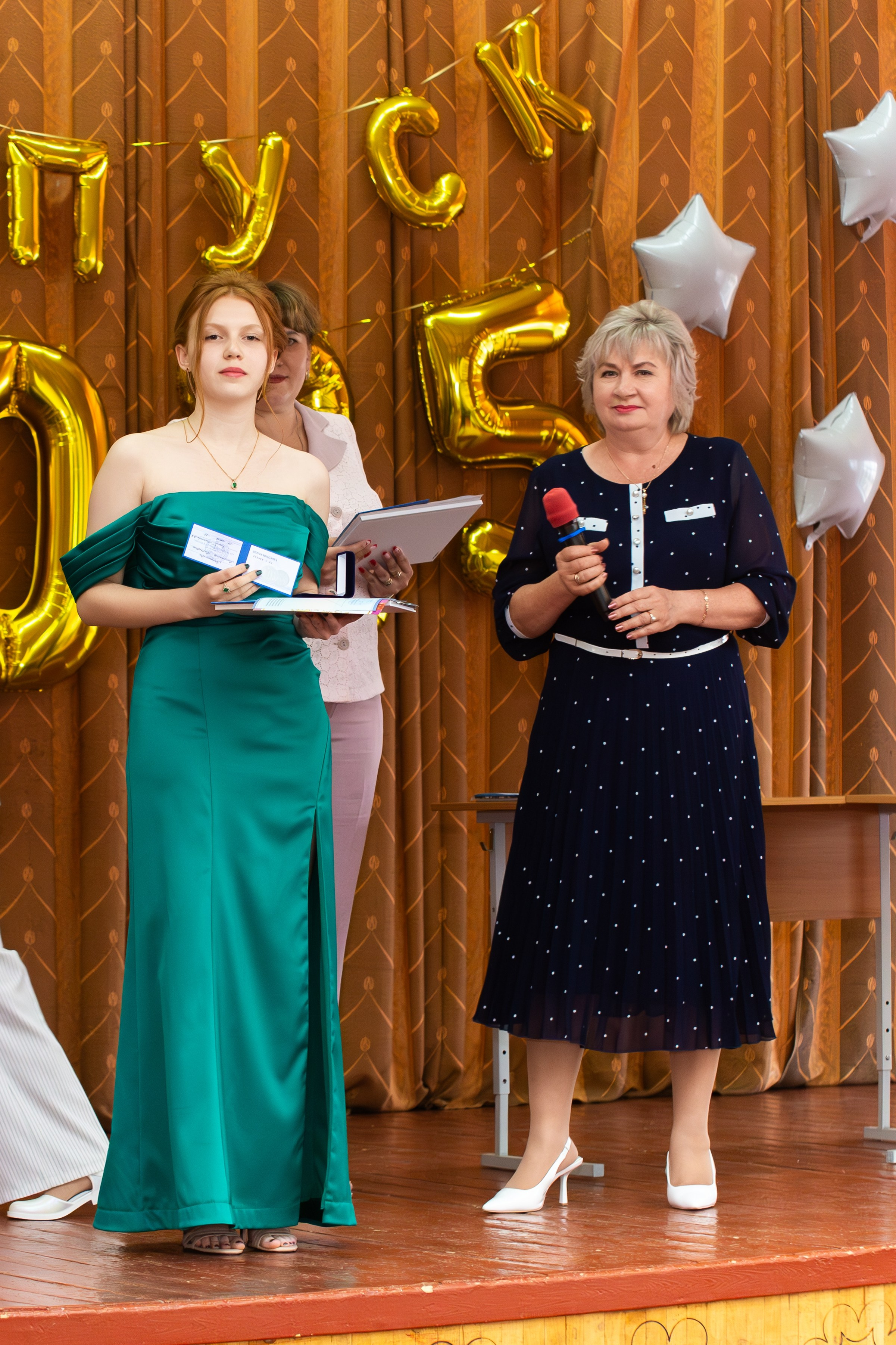 Вручение дипломов 2025 9 ШКОЛА МЦЕНСК. ТВОЙ АЛЬБОМ / ТВОИ ПРАВИЛА