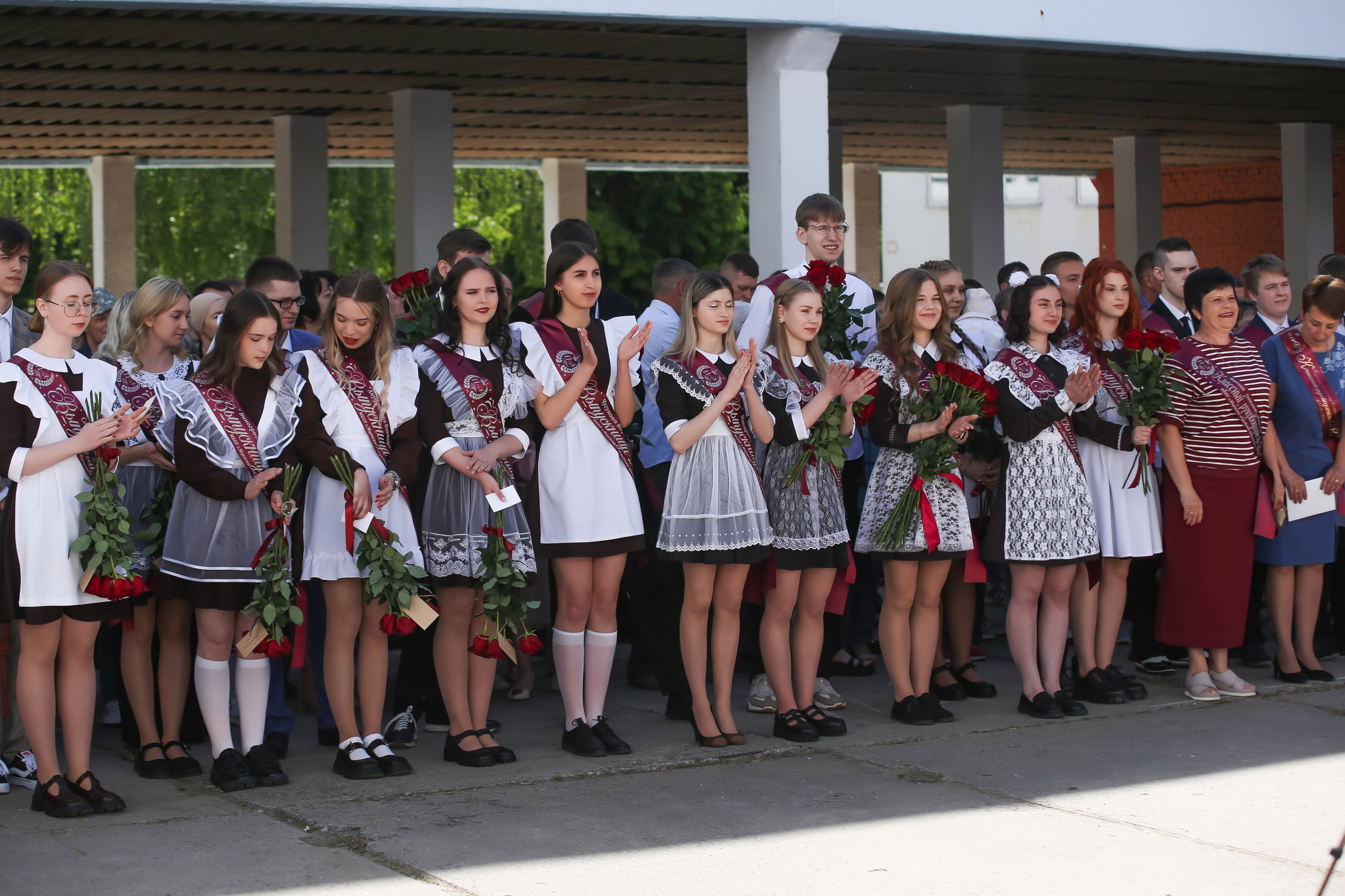 ЛИНЕЙКА «ПОСЛЕДНИЙ ЗВОНОК» 9 ШКОЛА 2024 г МЦЕНСК. ТВОЙ АЛЬБОМ / ТВОИ ПРАВИЛА