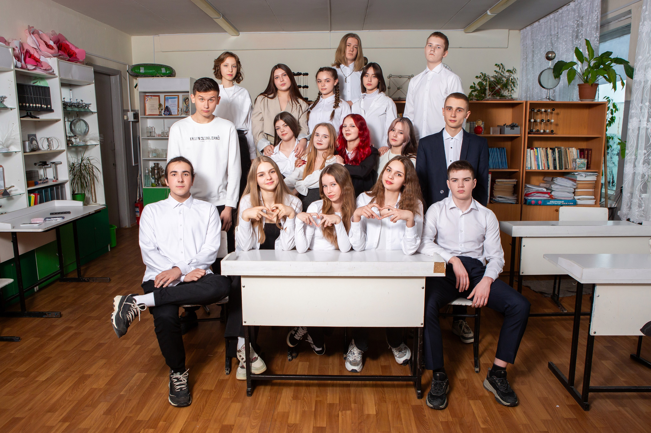 «ФОТОСЕССИЯ В КЛАССЕ» ГИМНАЗИЯ 9 КЛАСС. ТВОЙ АЛЬБОМ / ТВОИ ПРАВИЛА